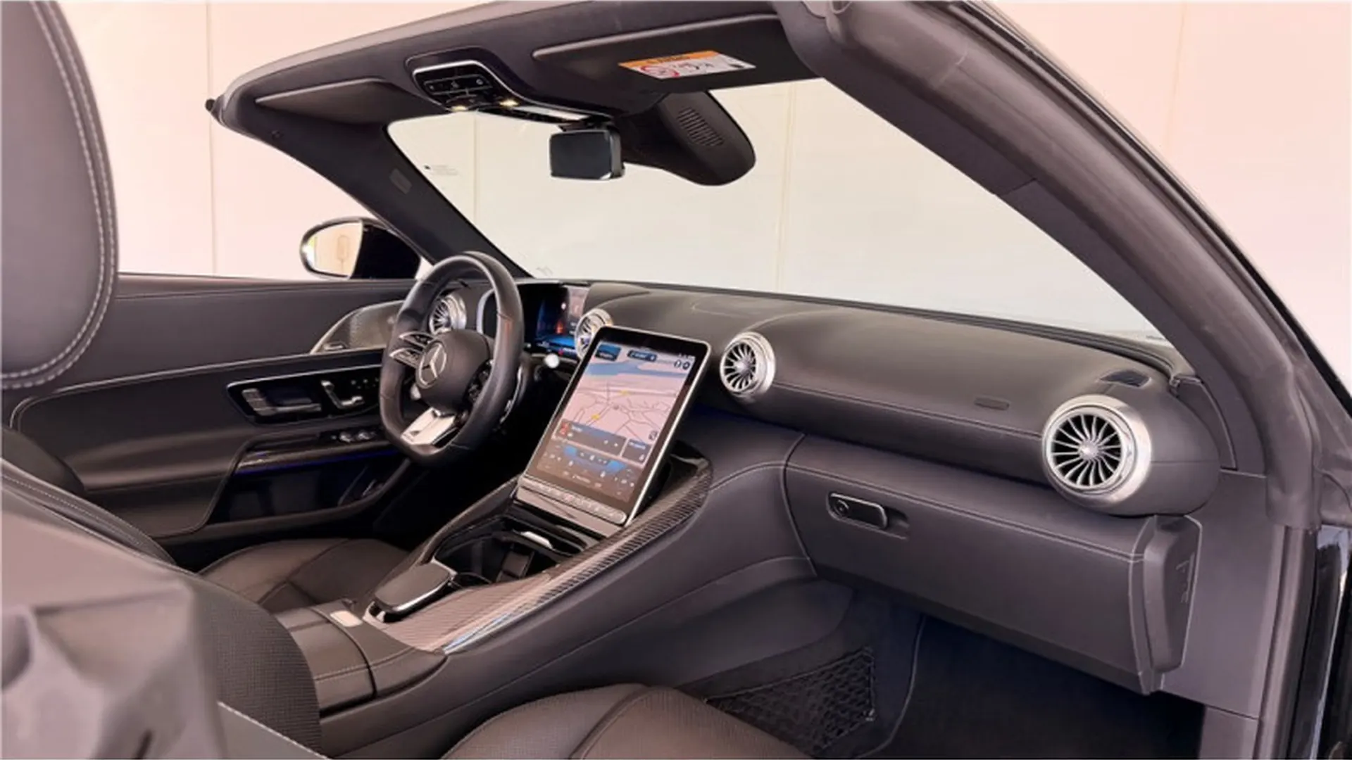Mercedes-Benz SL — photo 15