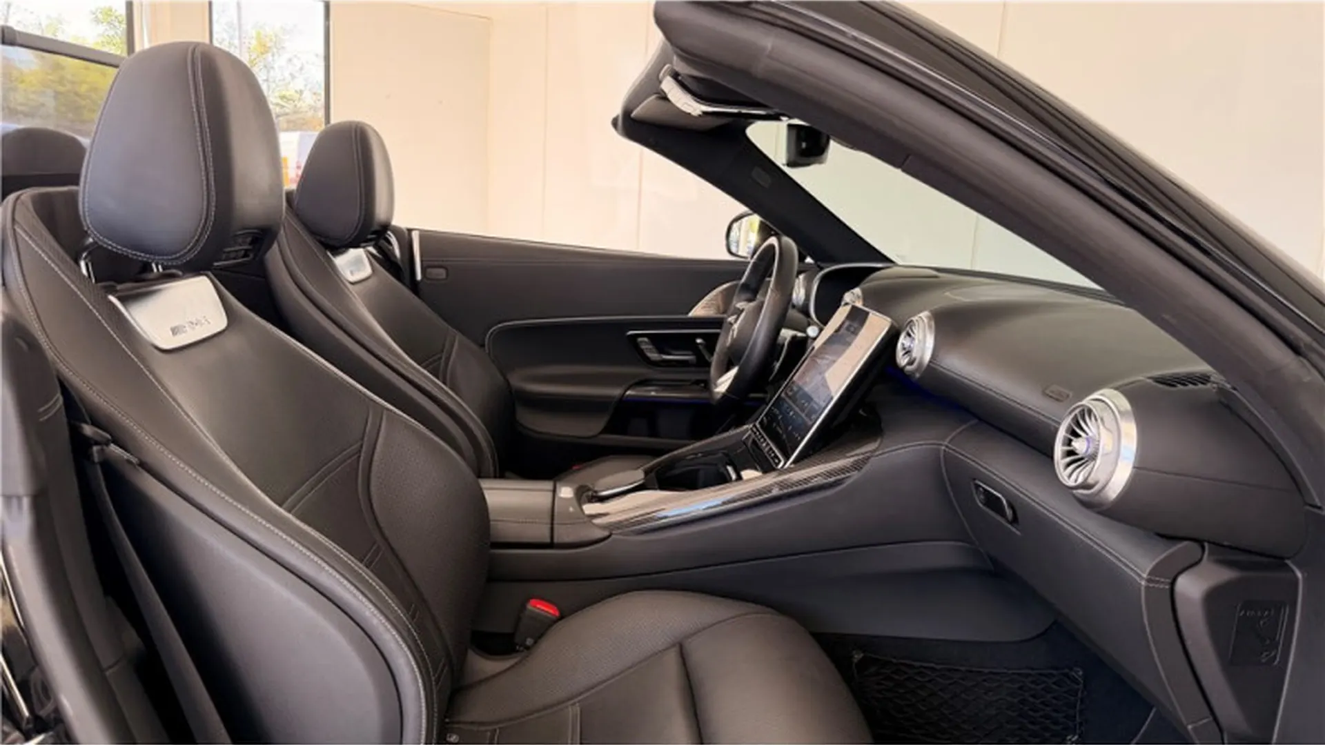 Mercedes-Benz SL — photo 14