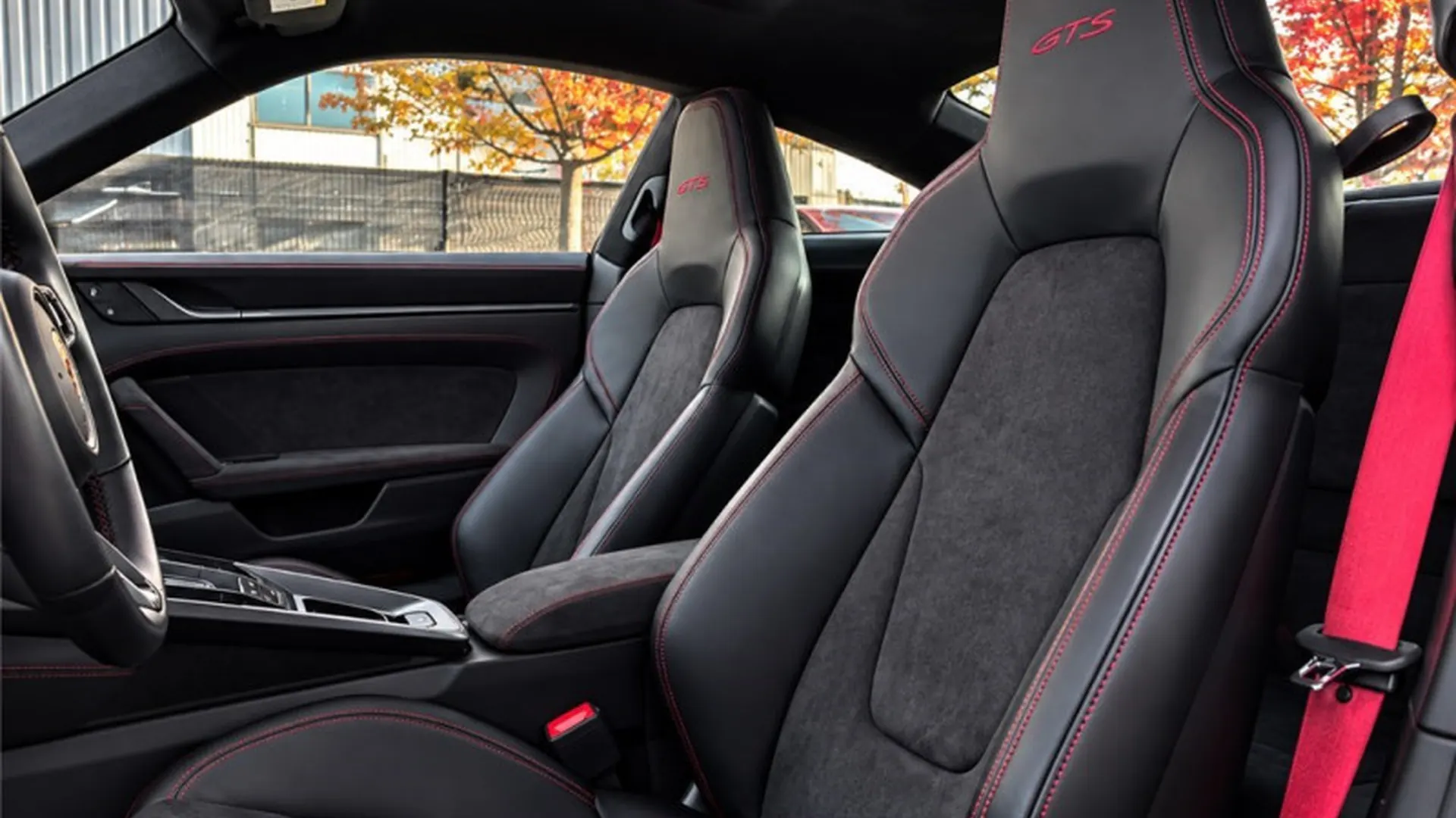Porsche 911 — photo 6