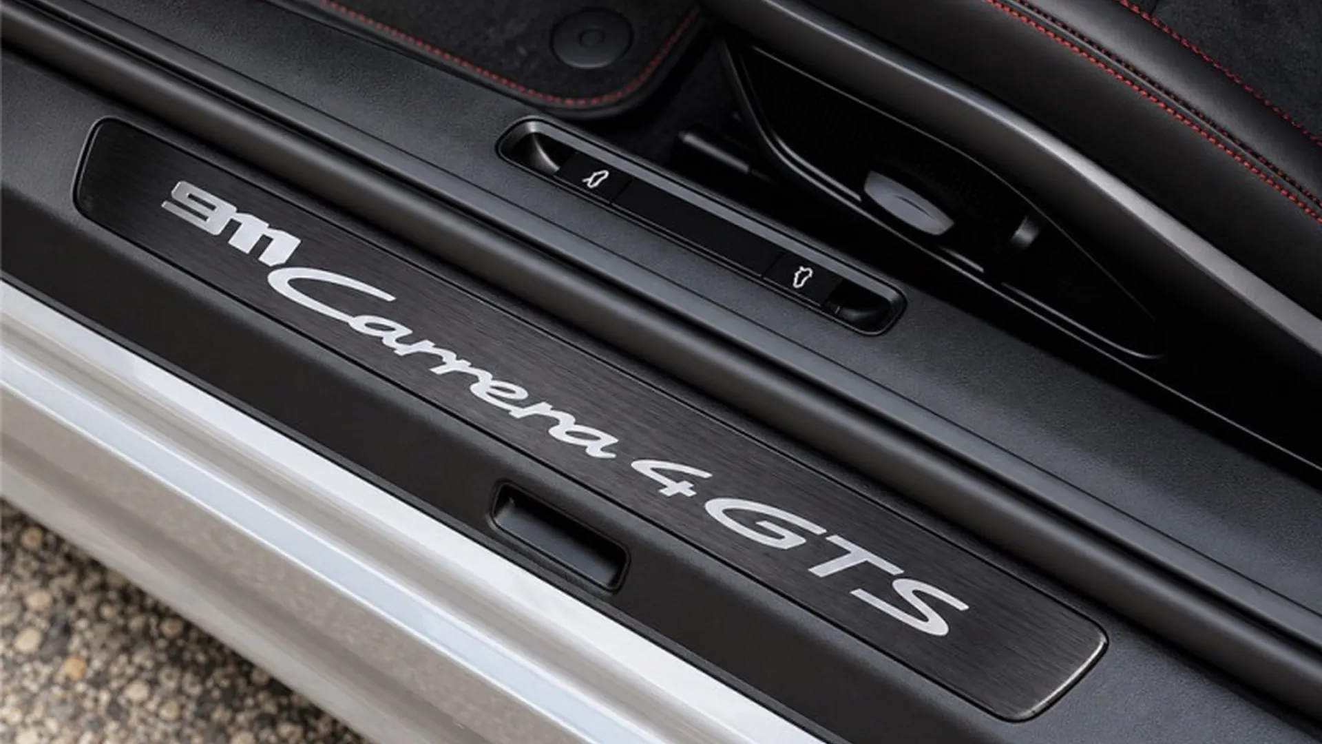 Porsche 911 — photo 9