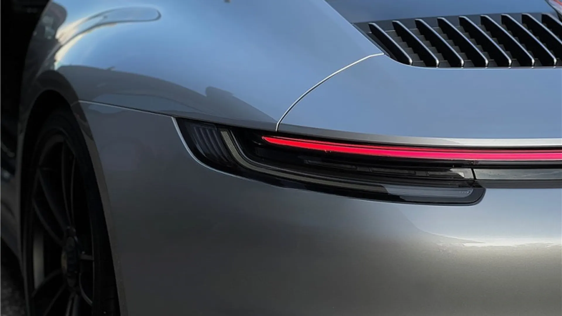 Porsche 911 — photo 14