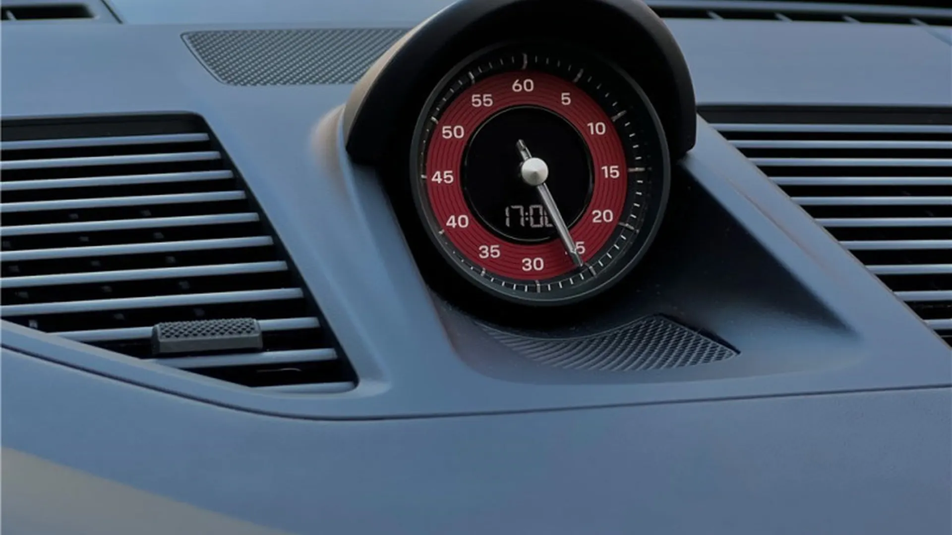 Porsche 911 — photo 16