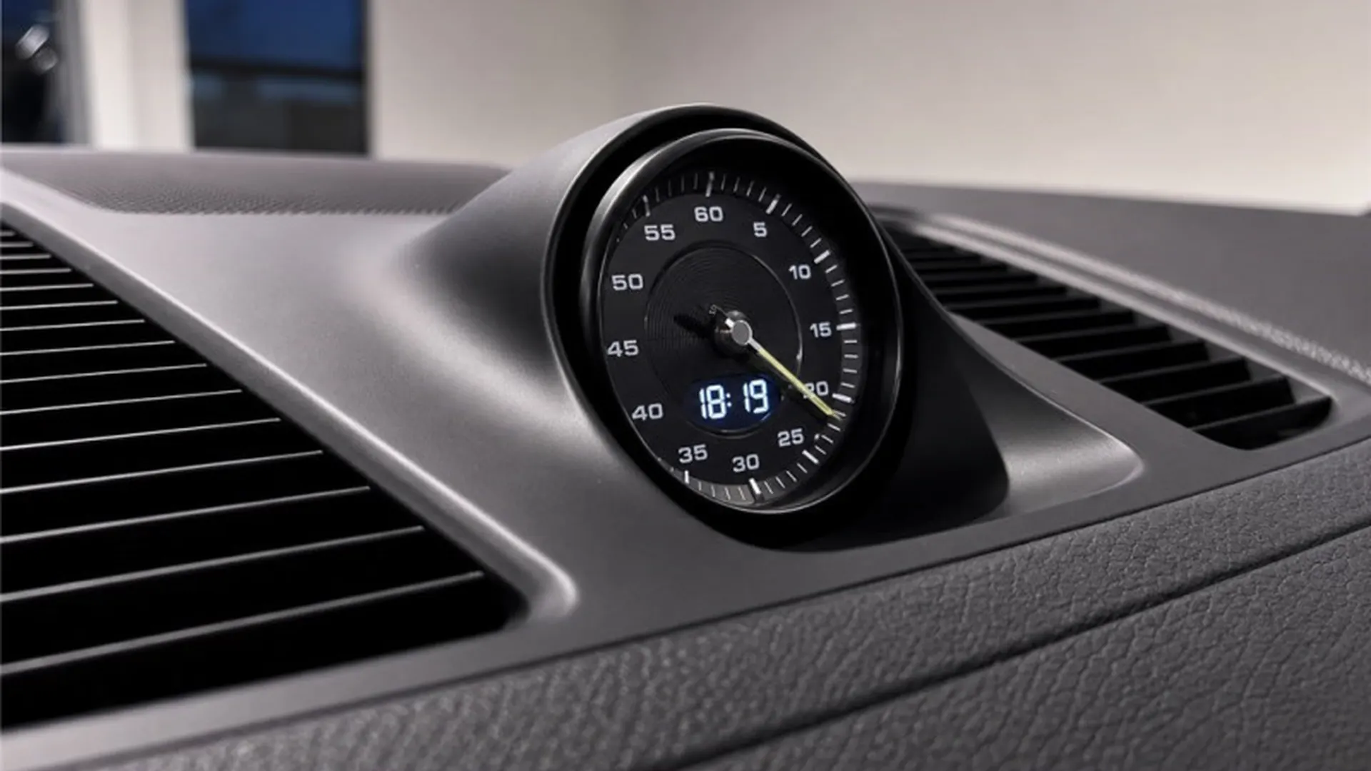 Porsche CAYENNE — photo 14