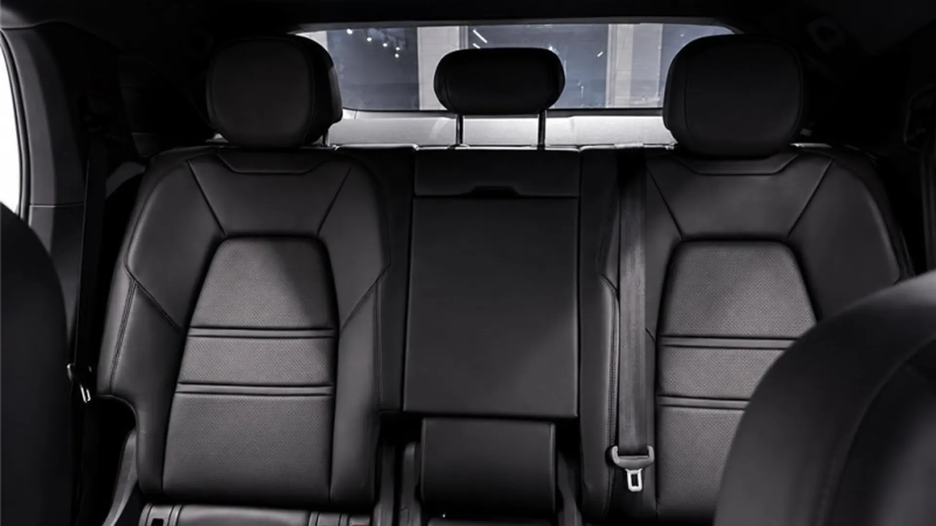Porsche CAYENNE — photo 16
