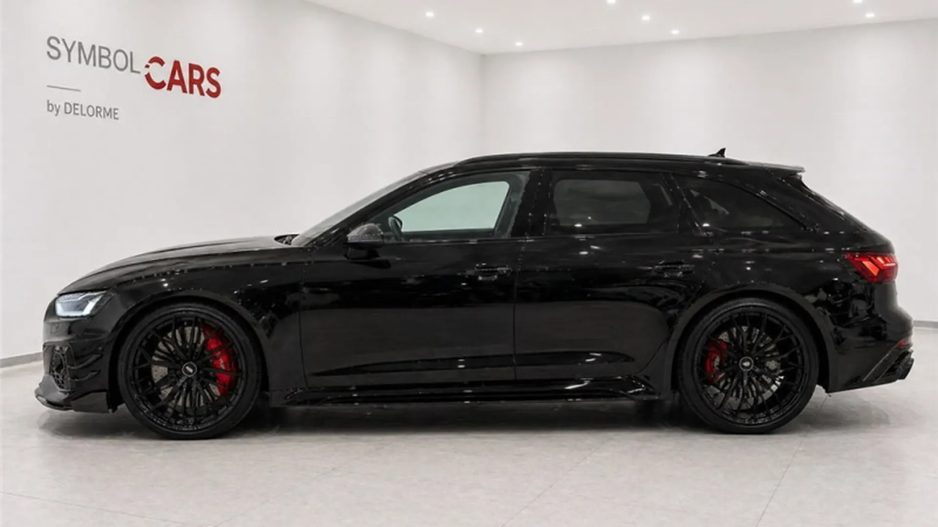 Audi RS4 AVANT — photo 3