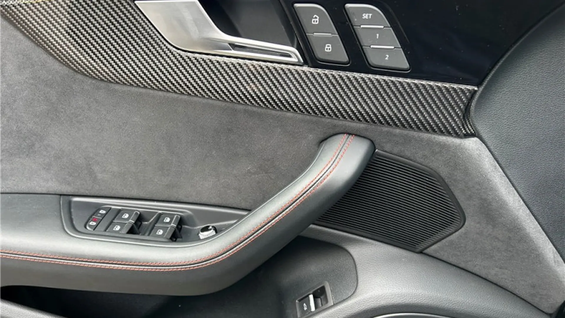 Audi RS4 AVANT — photo 11