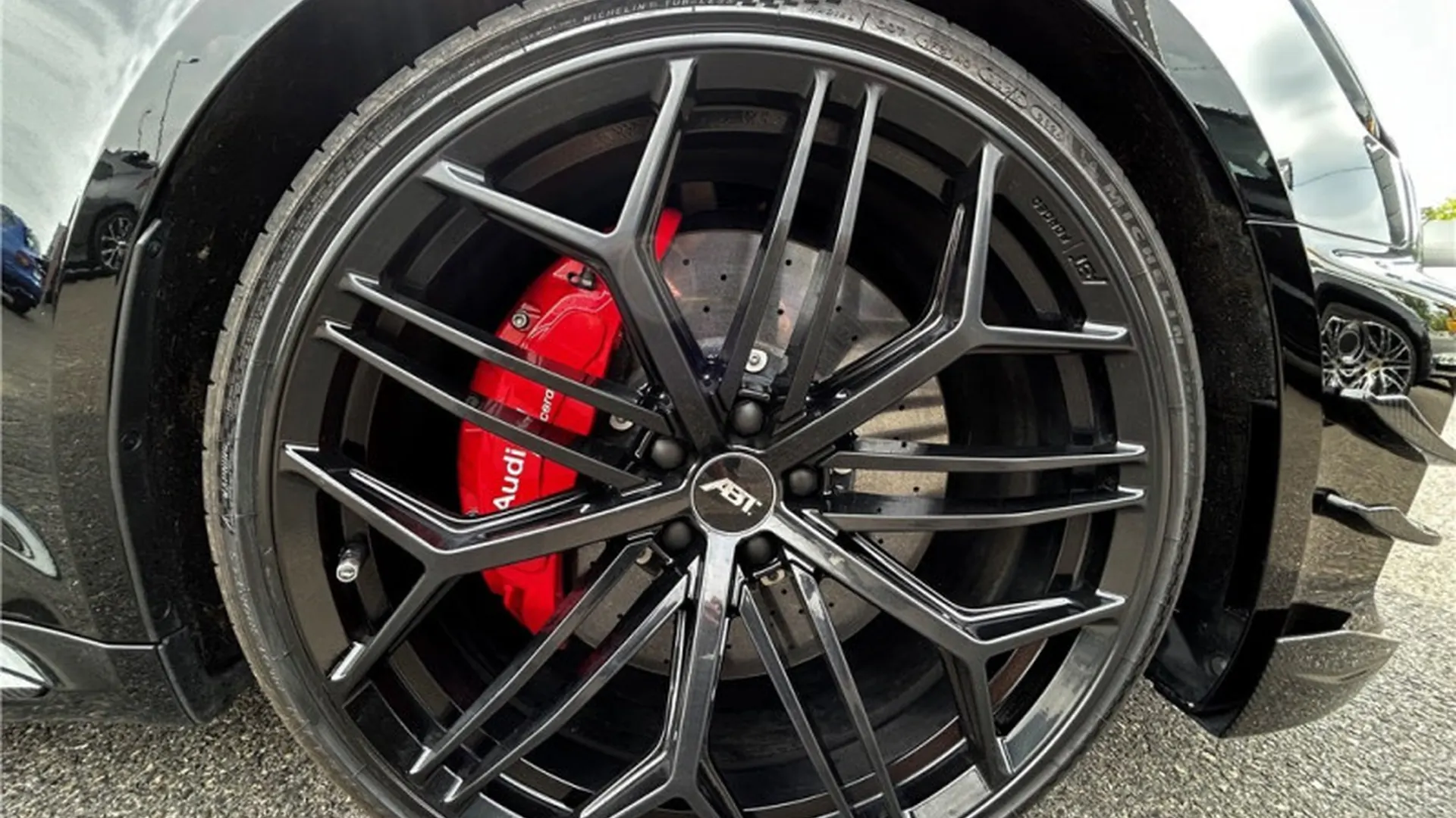 Audi RS4 AVANT — photo 8