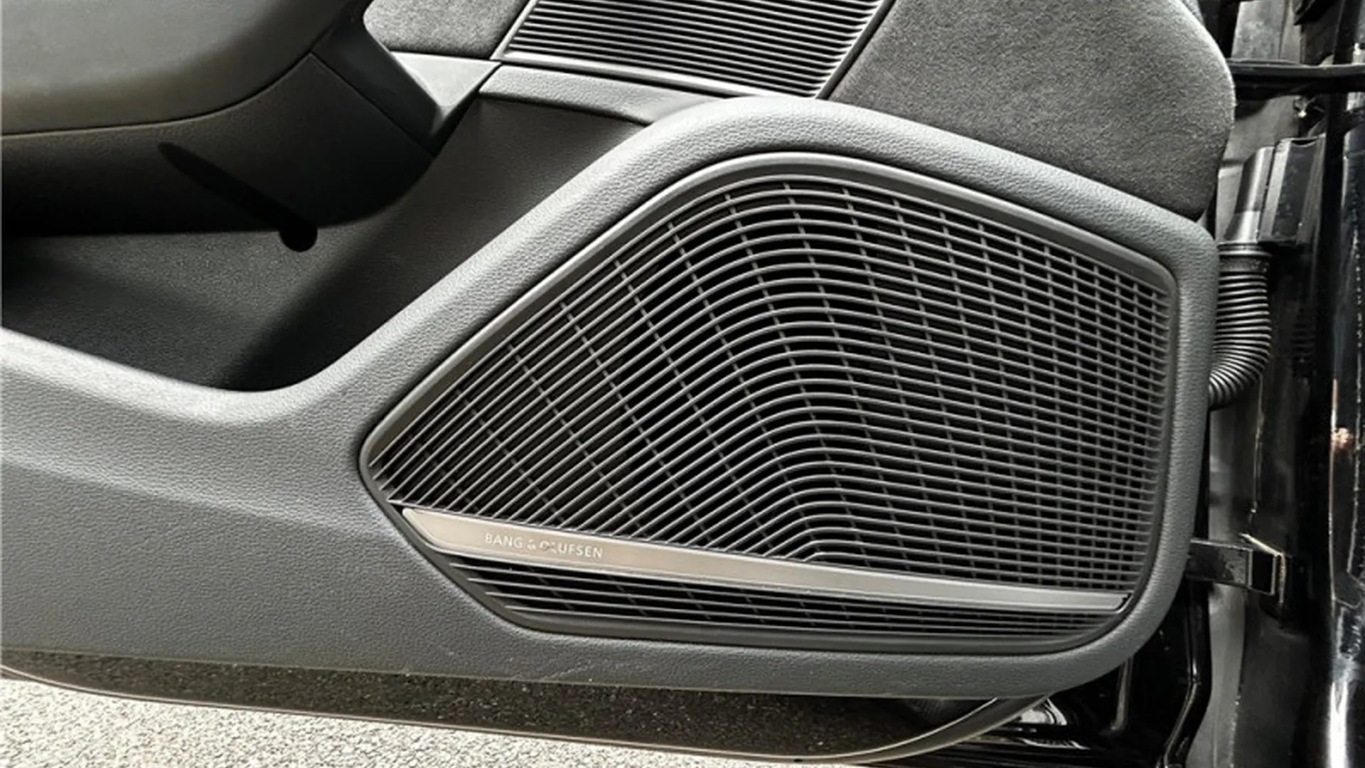 Audi RS4 AVANT — photo 12