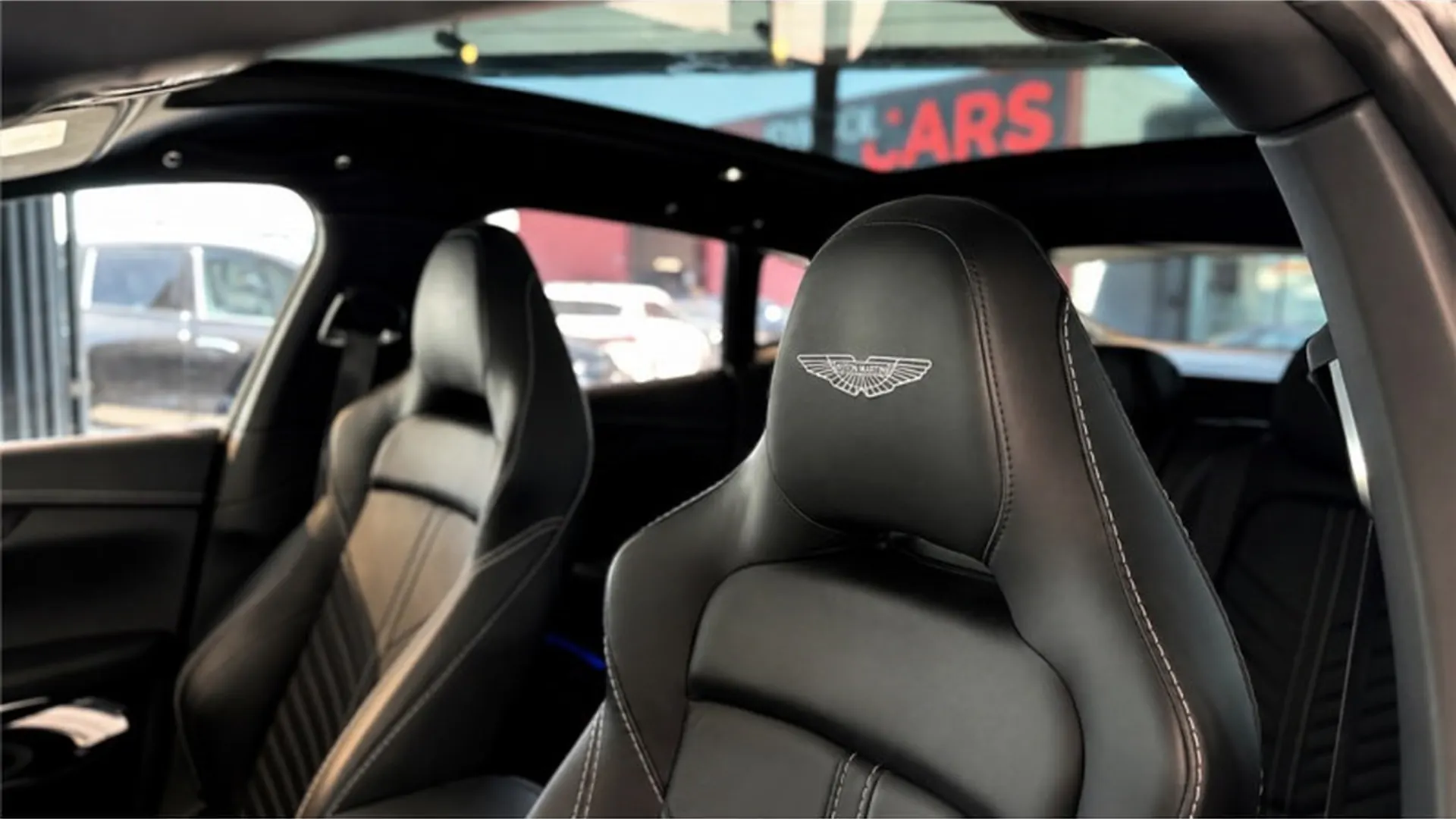 Aston Martin DBX — photo 23