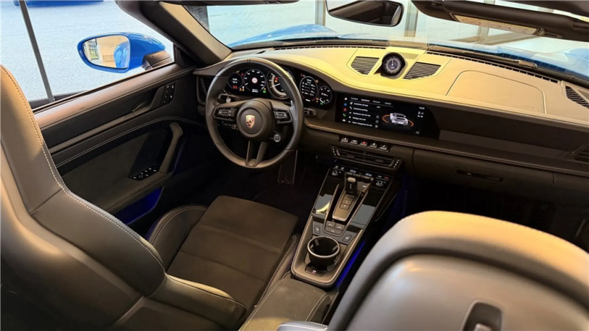 Porsche 911 CARRERA CABRIOLET 992 — photo 12