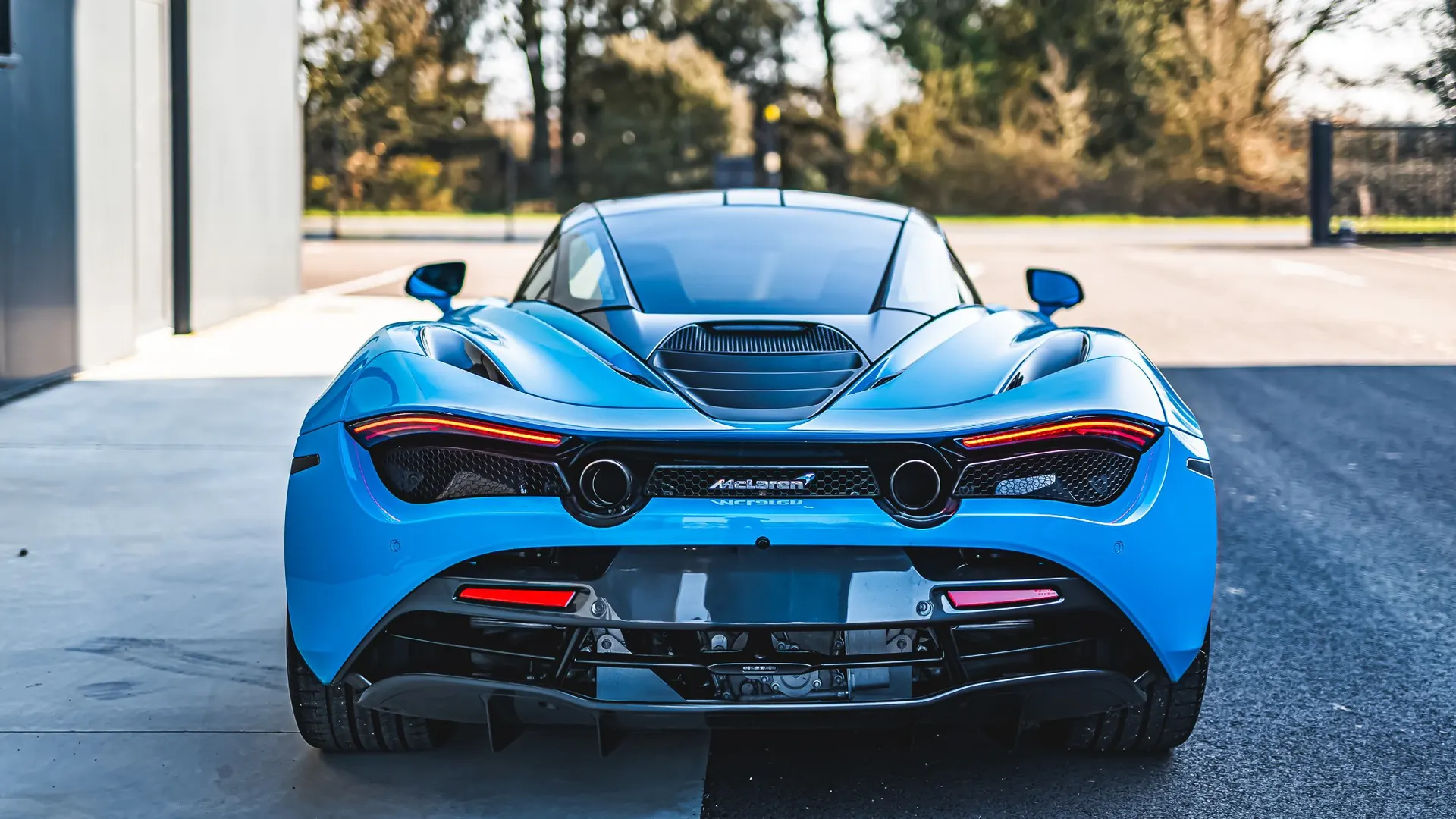 McLaren 720S — photo 11