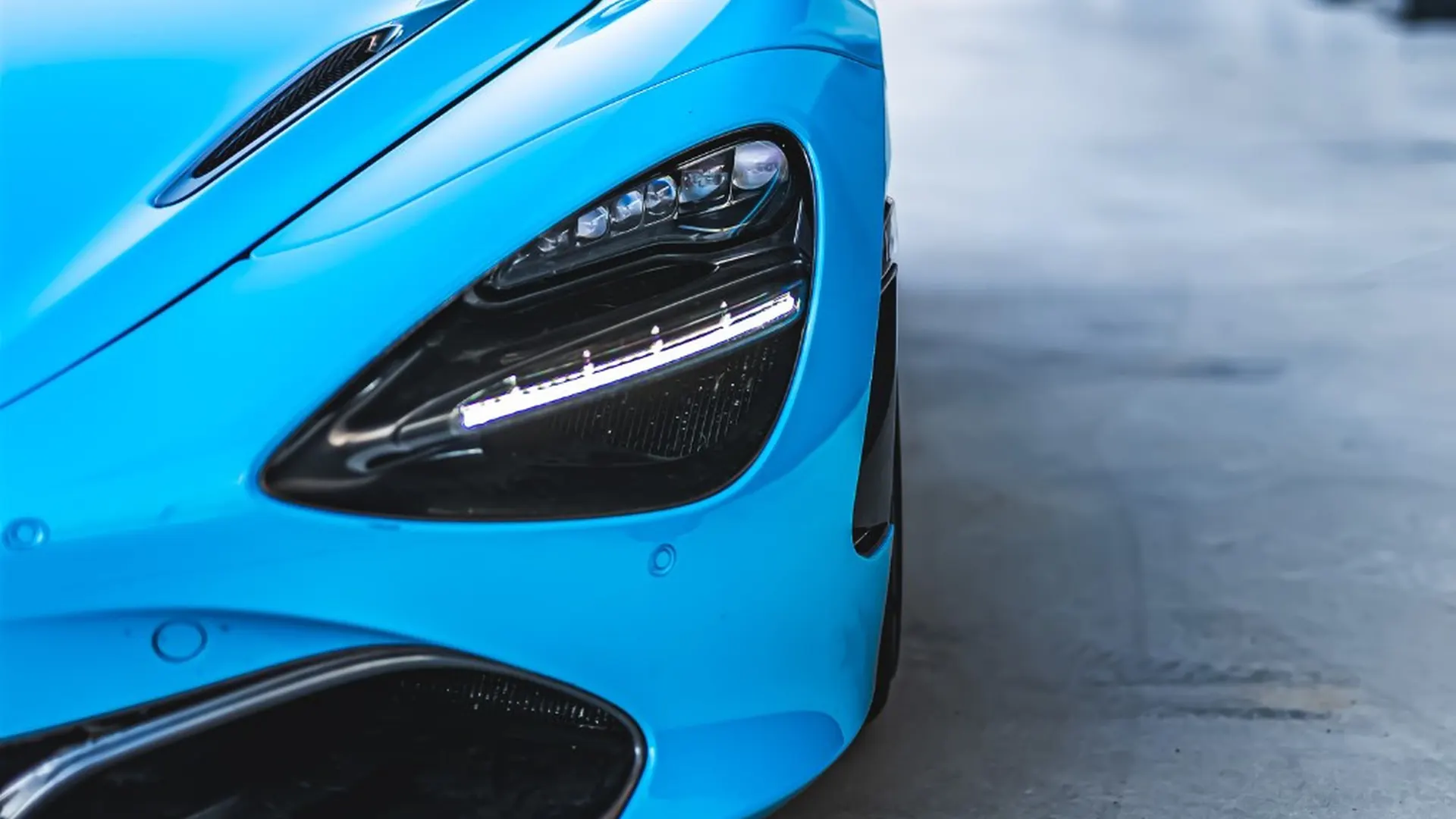 McLaren 720S — photo 16