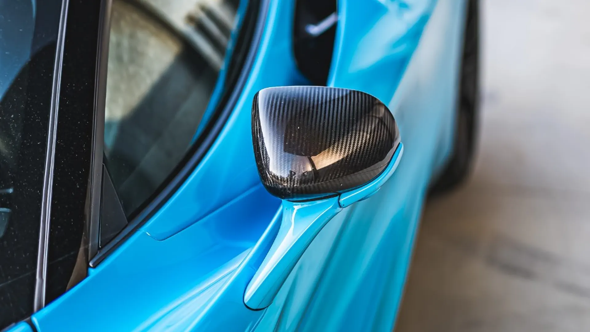 McLaren 720S — photo 17