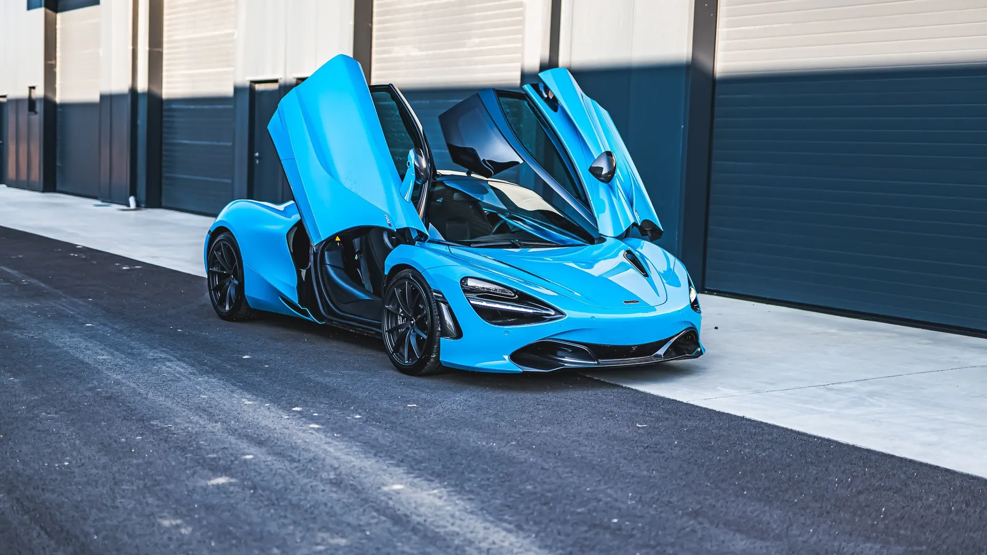 McLaren 720S — photo 15