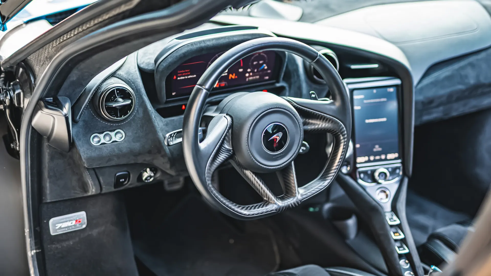 McLaren 720S — photo 22