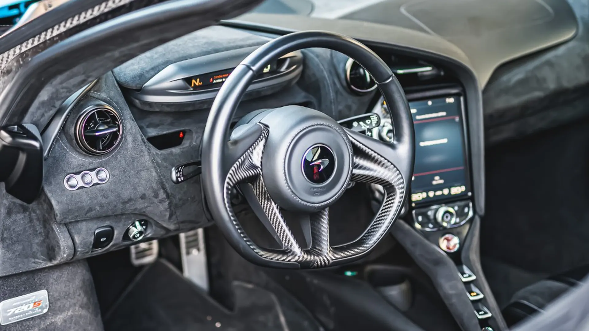 McLaren 720S — photo 12