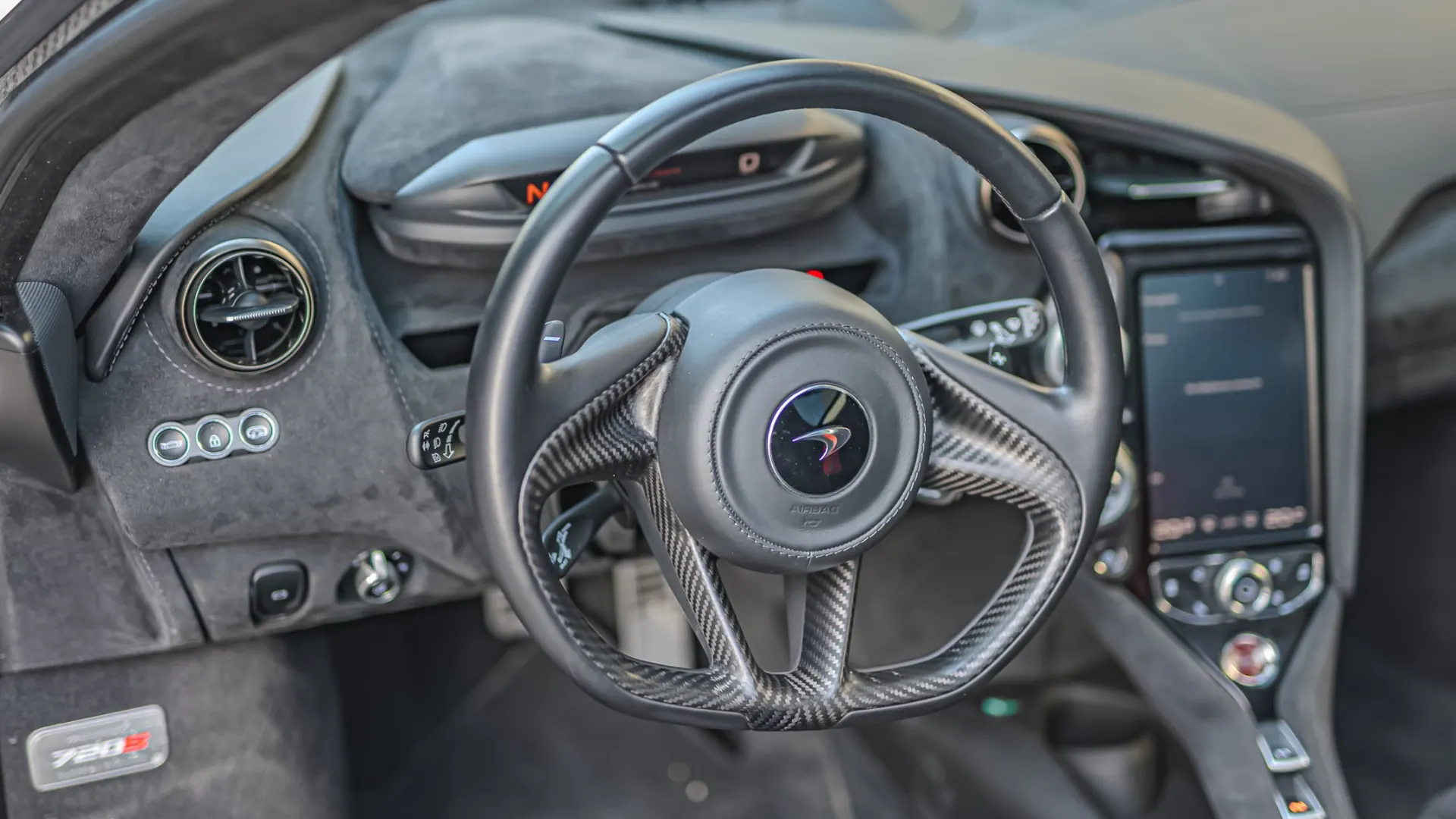 McLaren 720S — photo 13