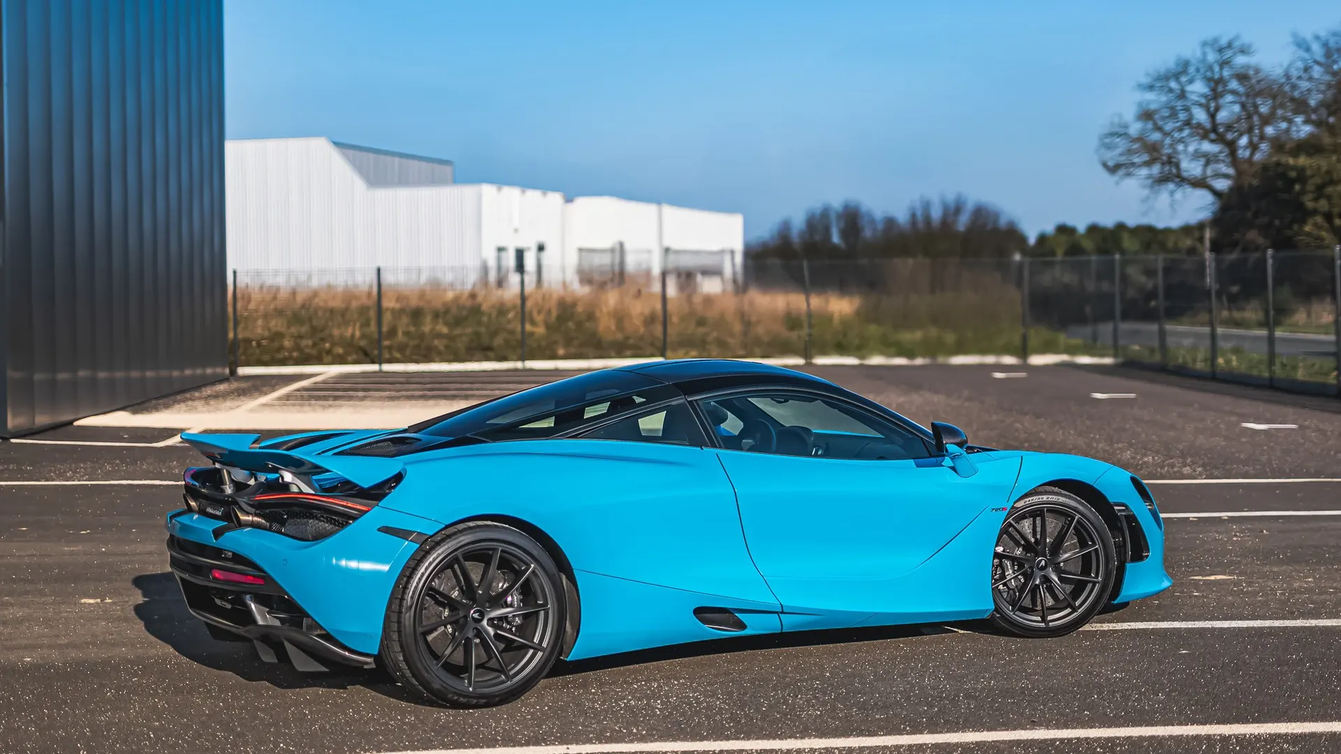 McLaren 720S — photo 10