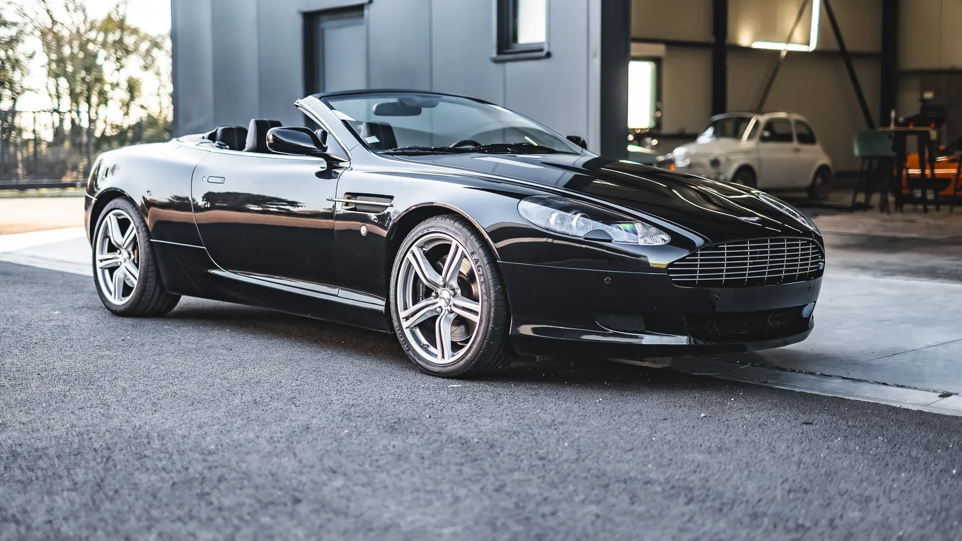 Aston Martin DB9 — photo 29