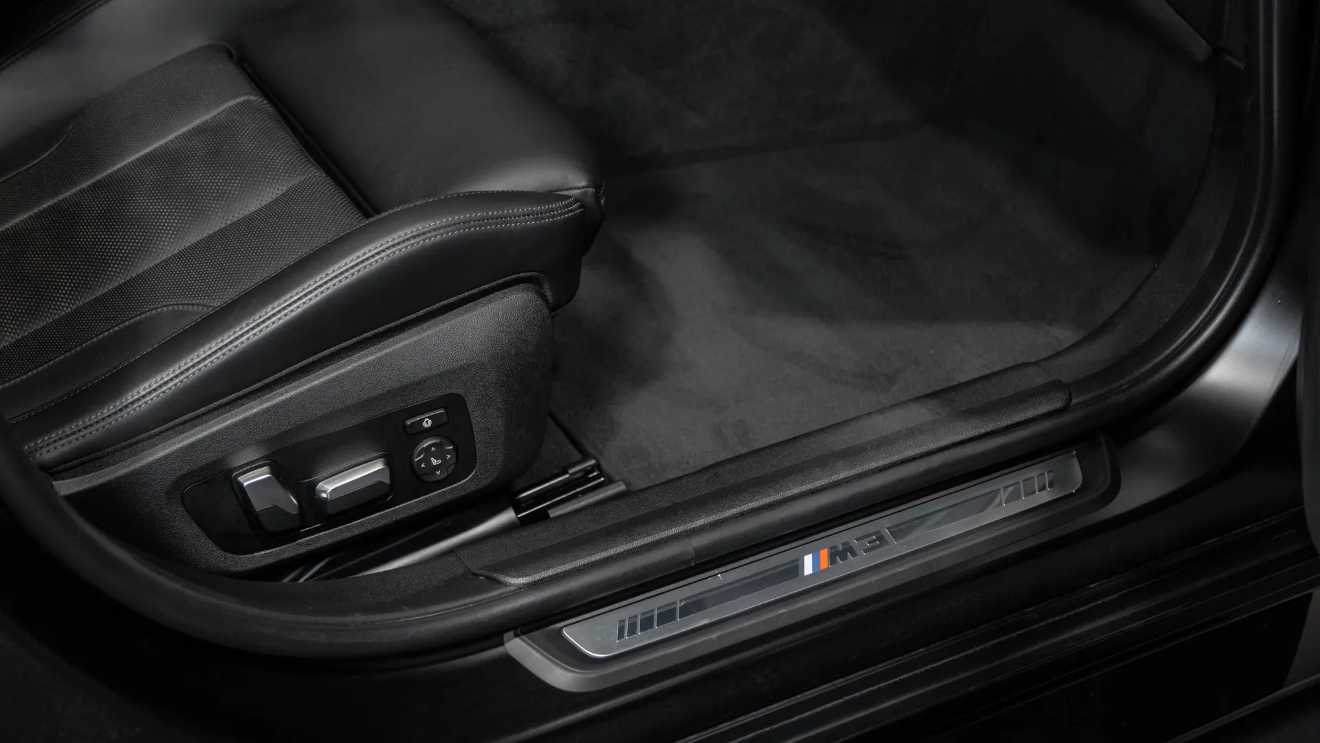 BMW M3 — photo 19