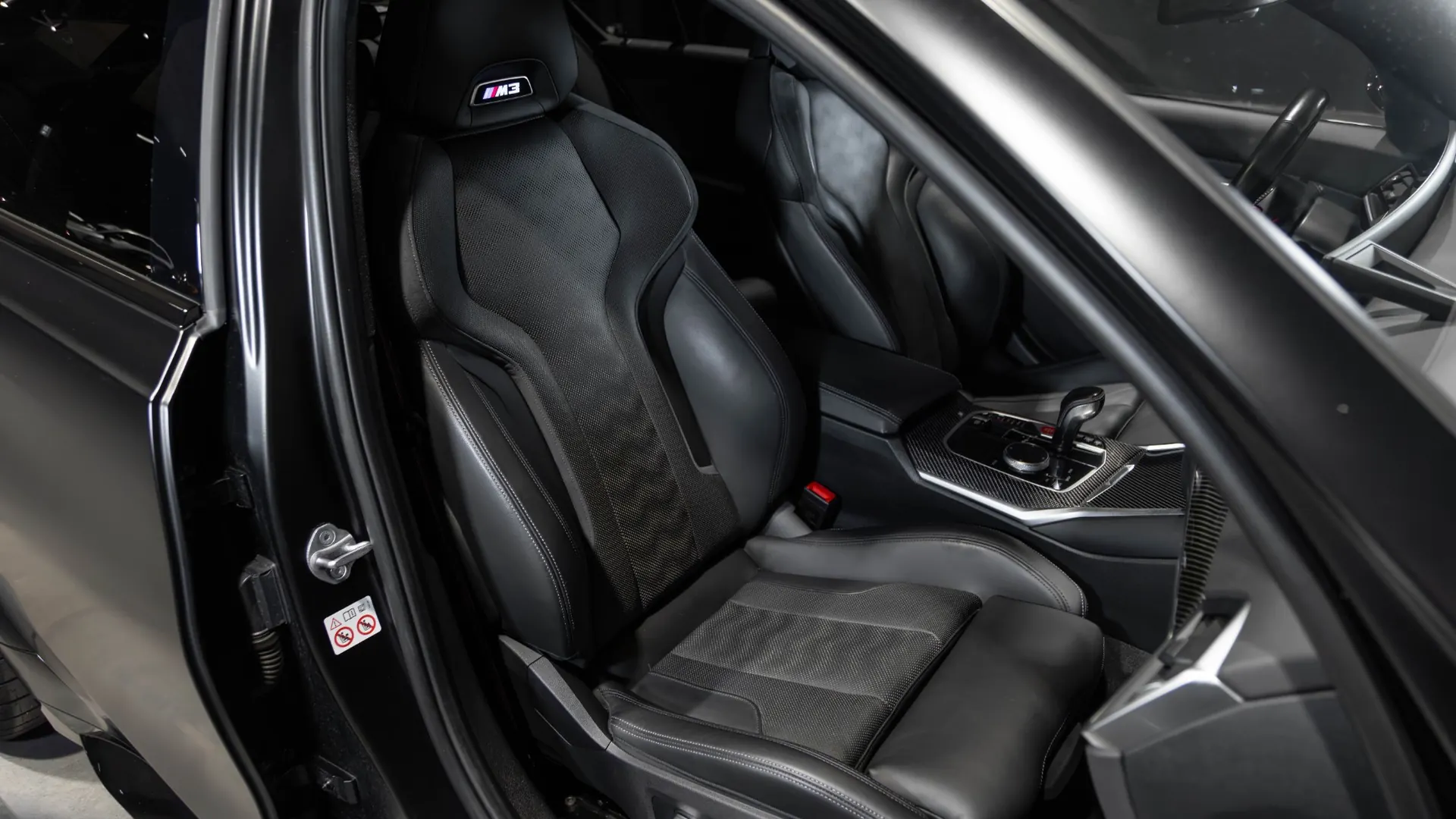 BMW M3 — photo 17
