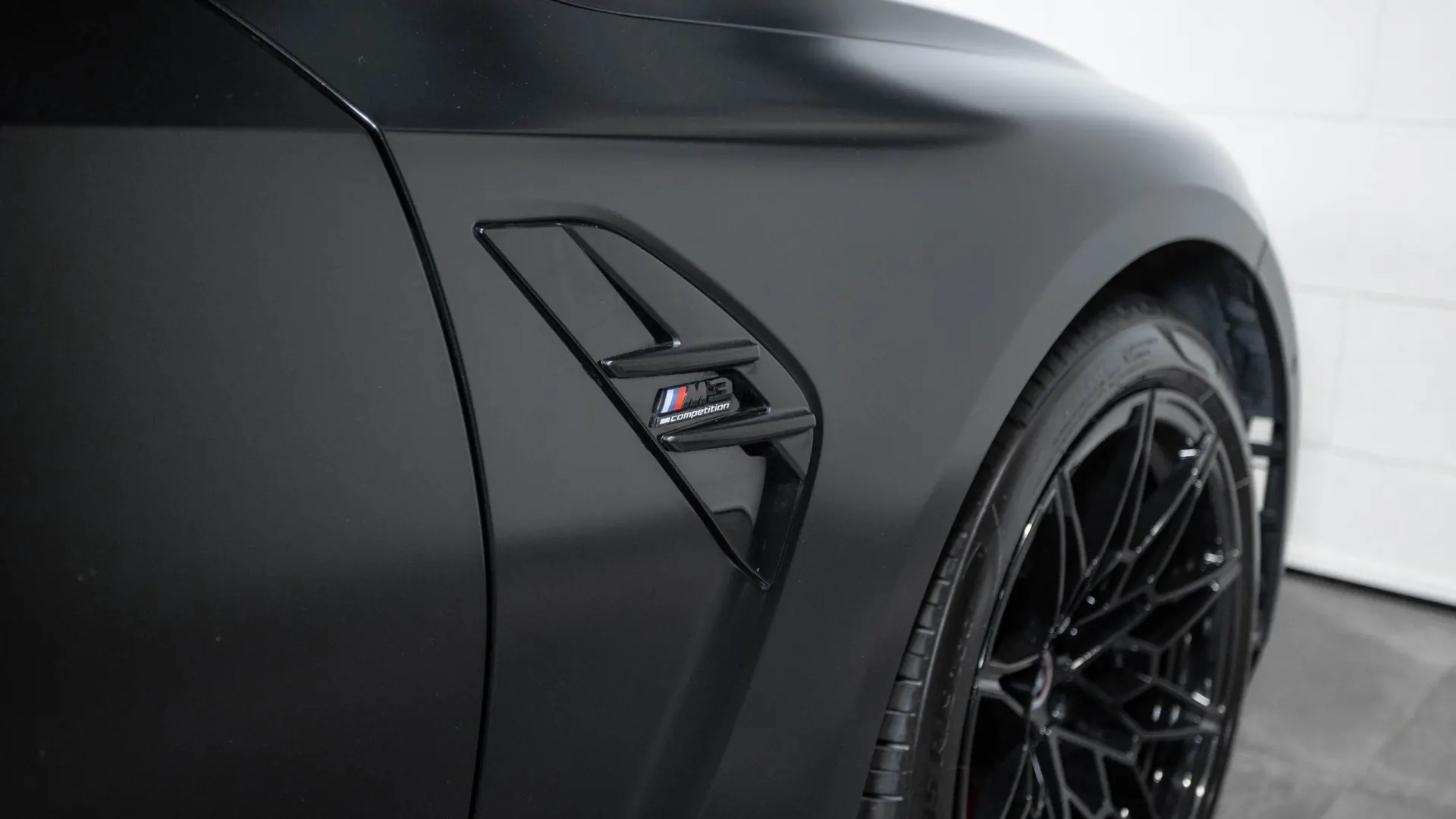BMW M3 — photo 6