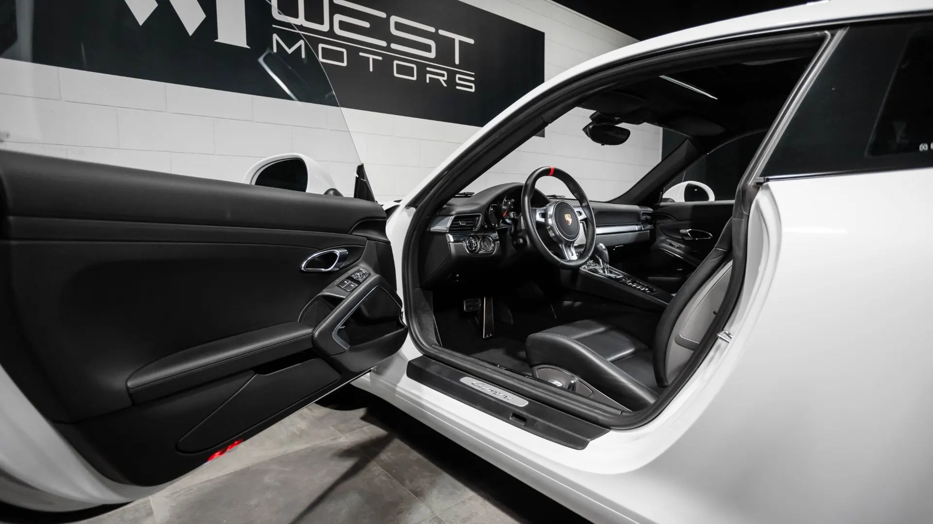 Porsche 911 — photo 12