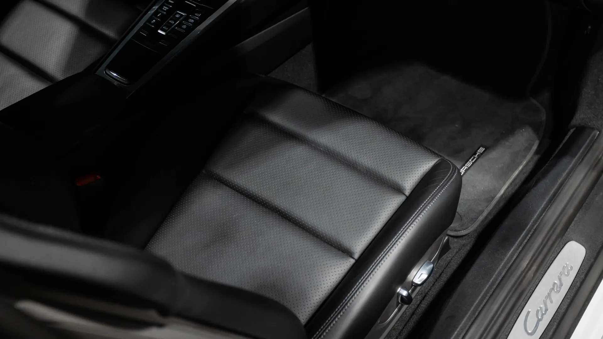 Porsche 911 — photo 10