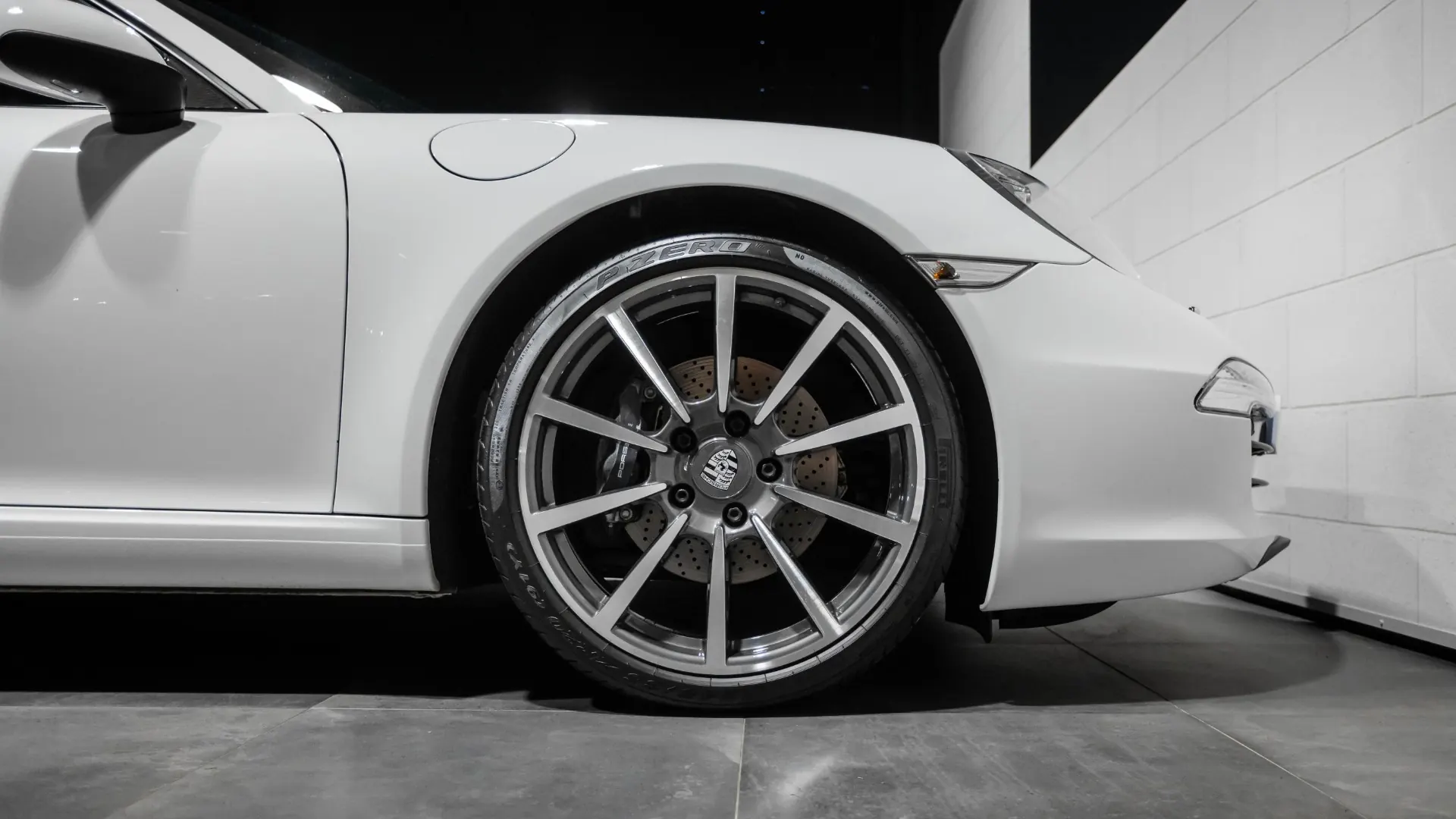 Porsche 911 — photo 6