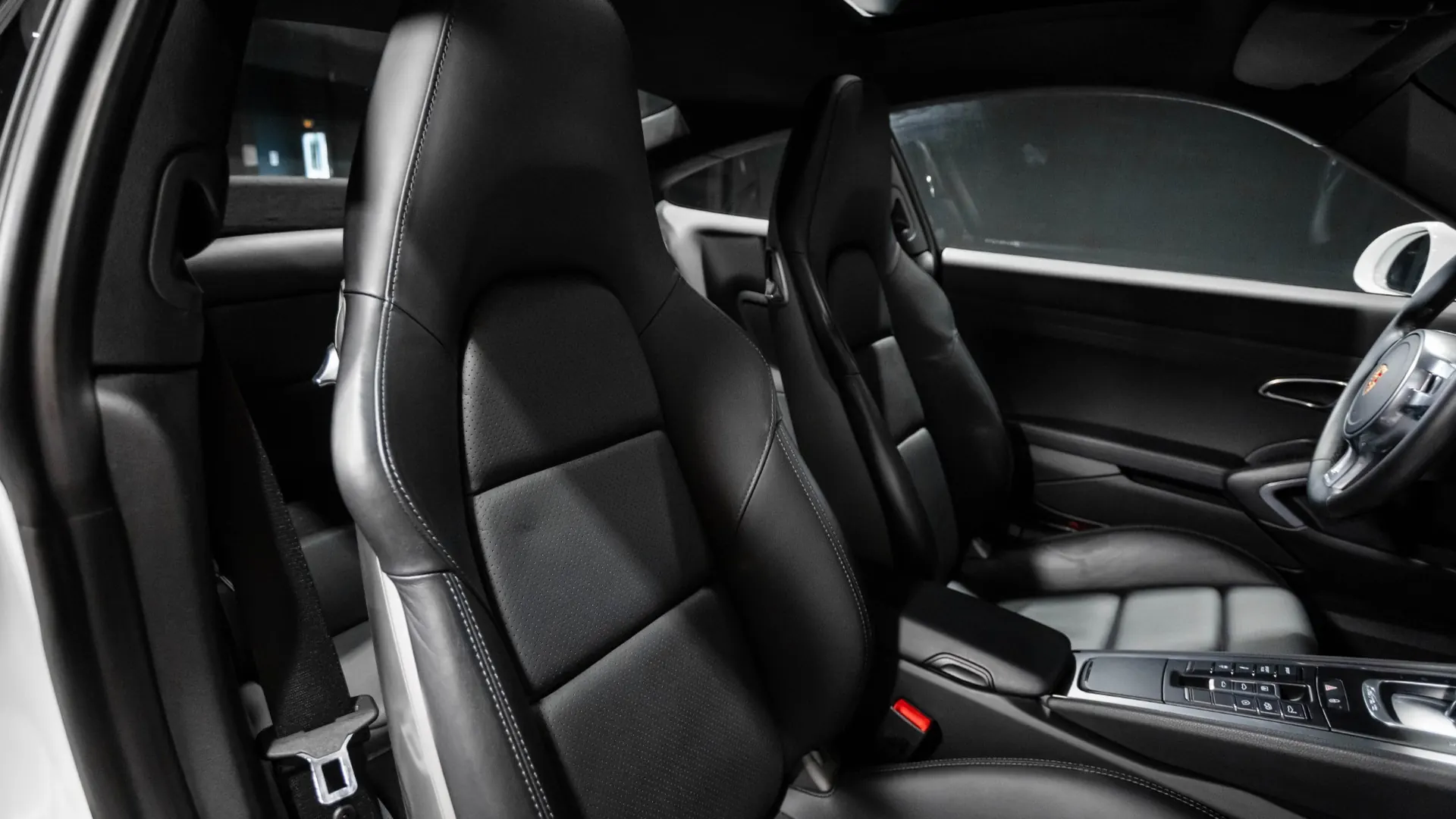 Porsche 911 — photo 9