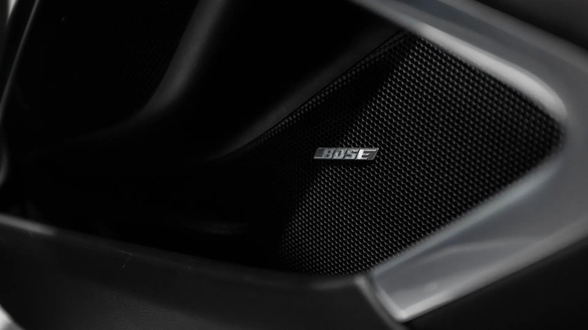 Porsche 911 — photo 27