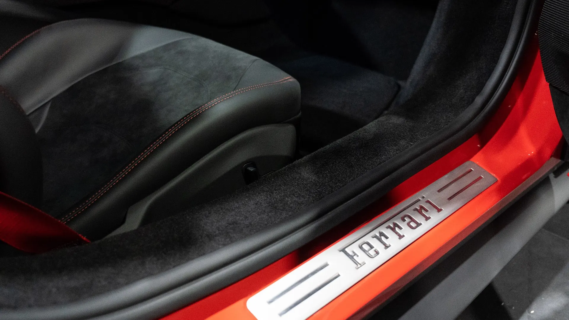 Ferrari 296 — photo 12
