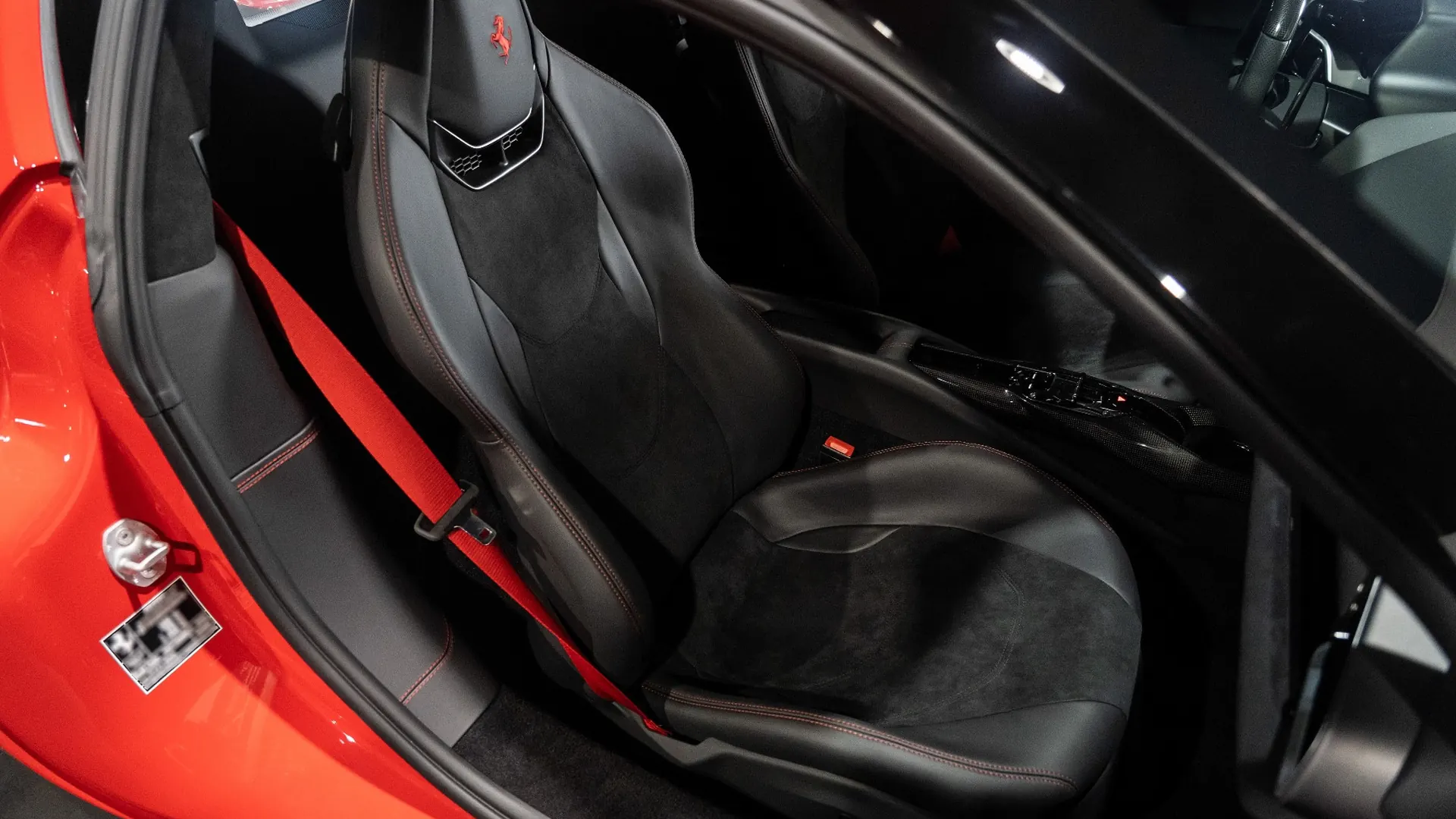 Ferrari 296 — photo 11