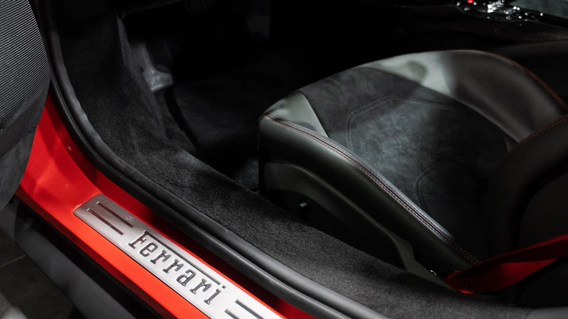Ferrari 296 — photo 15