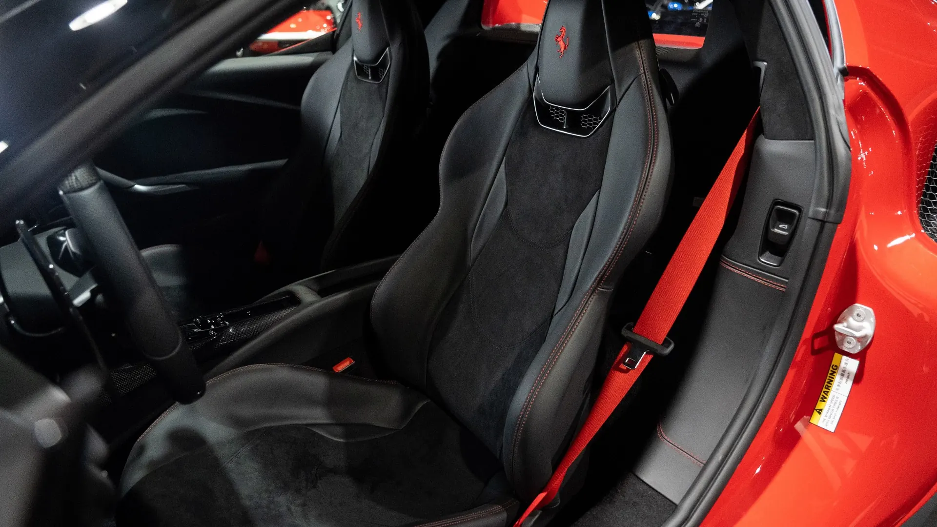 Ferrari 296 — photo 13