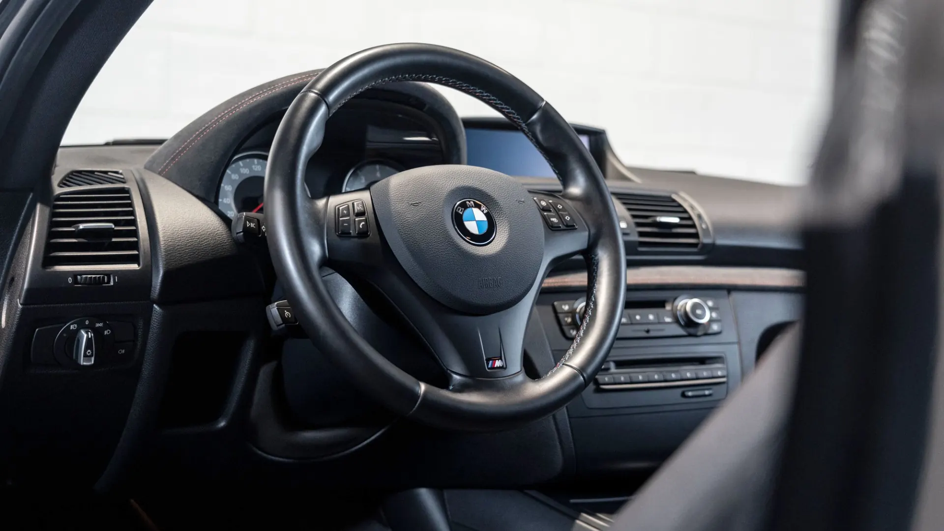 BMW 1 — photo 12