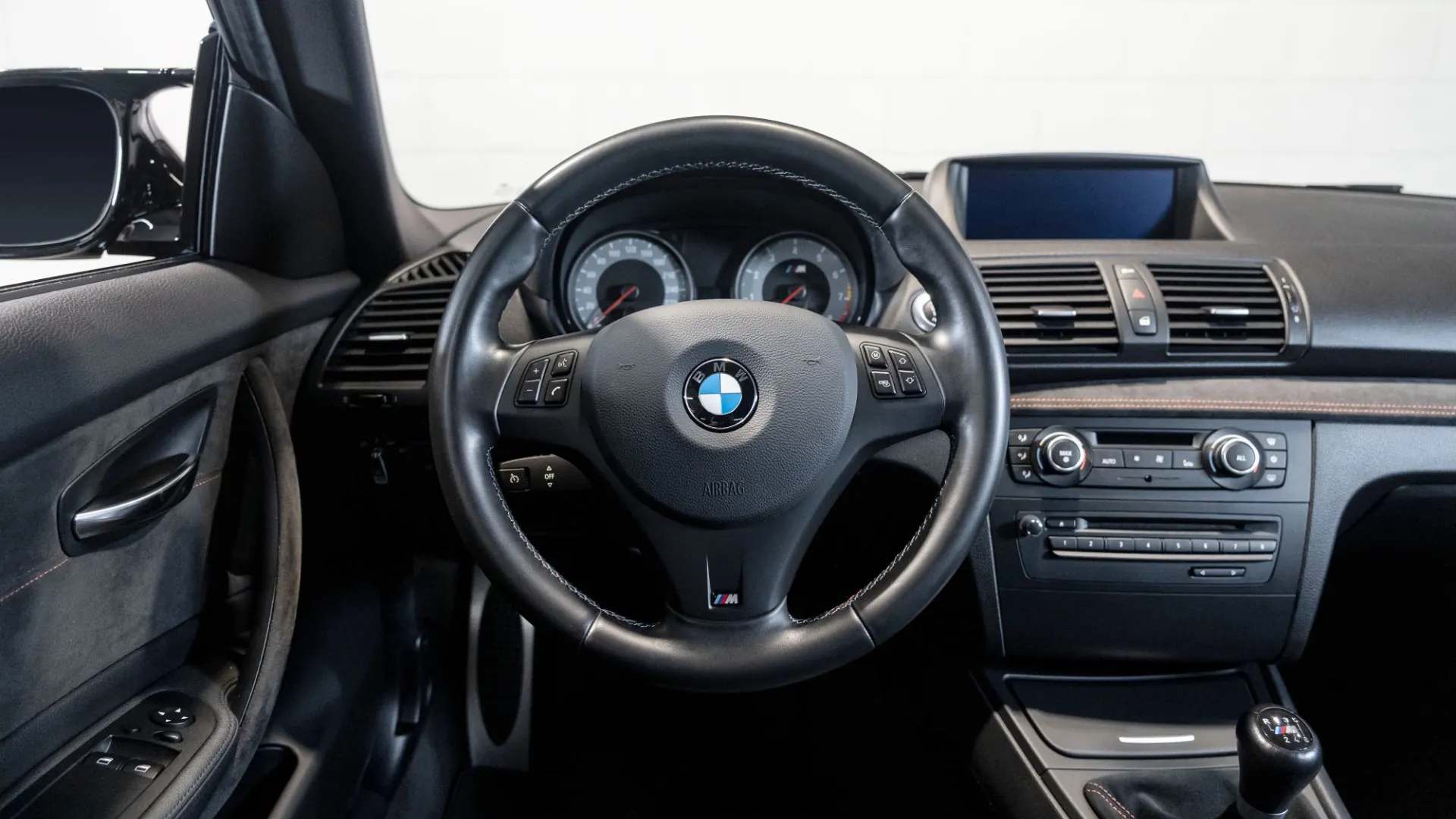 BMW 1 — photo 15