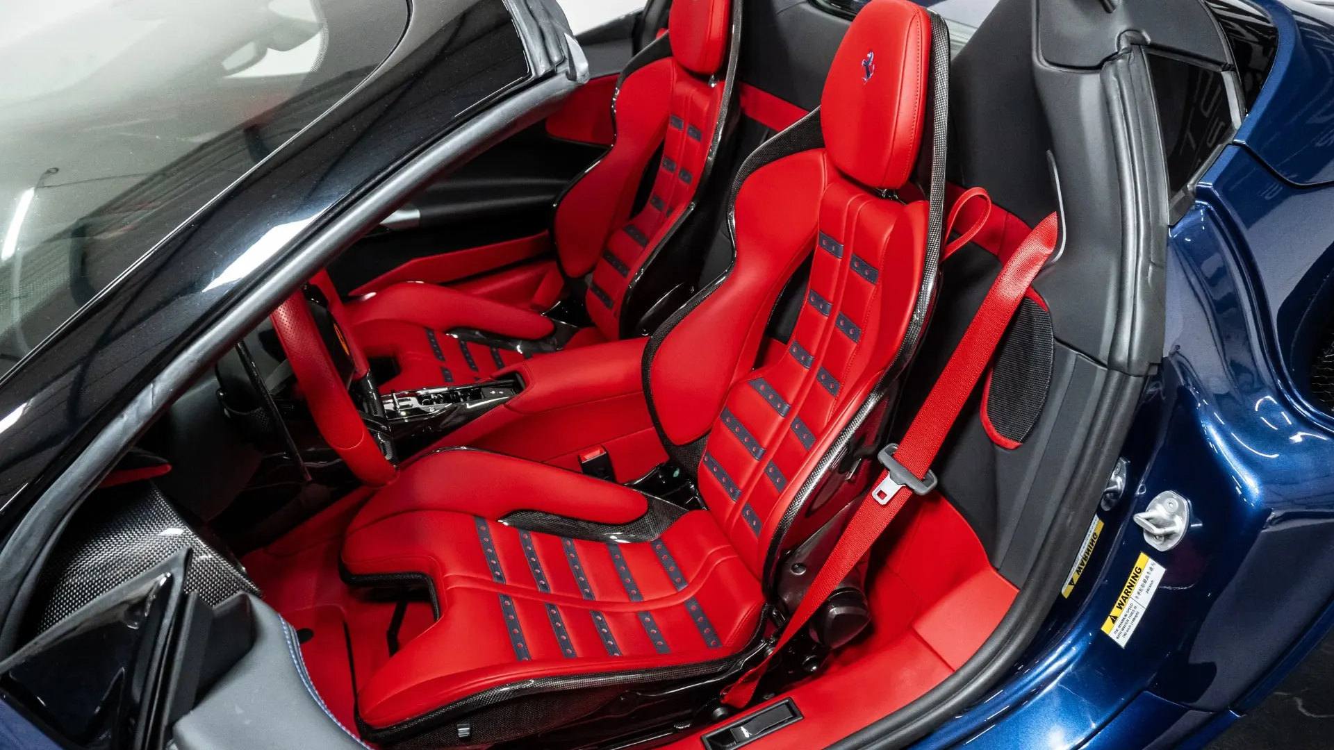Ferrari SF90 — photo 18