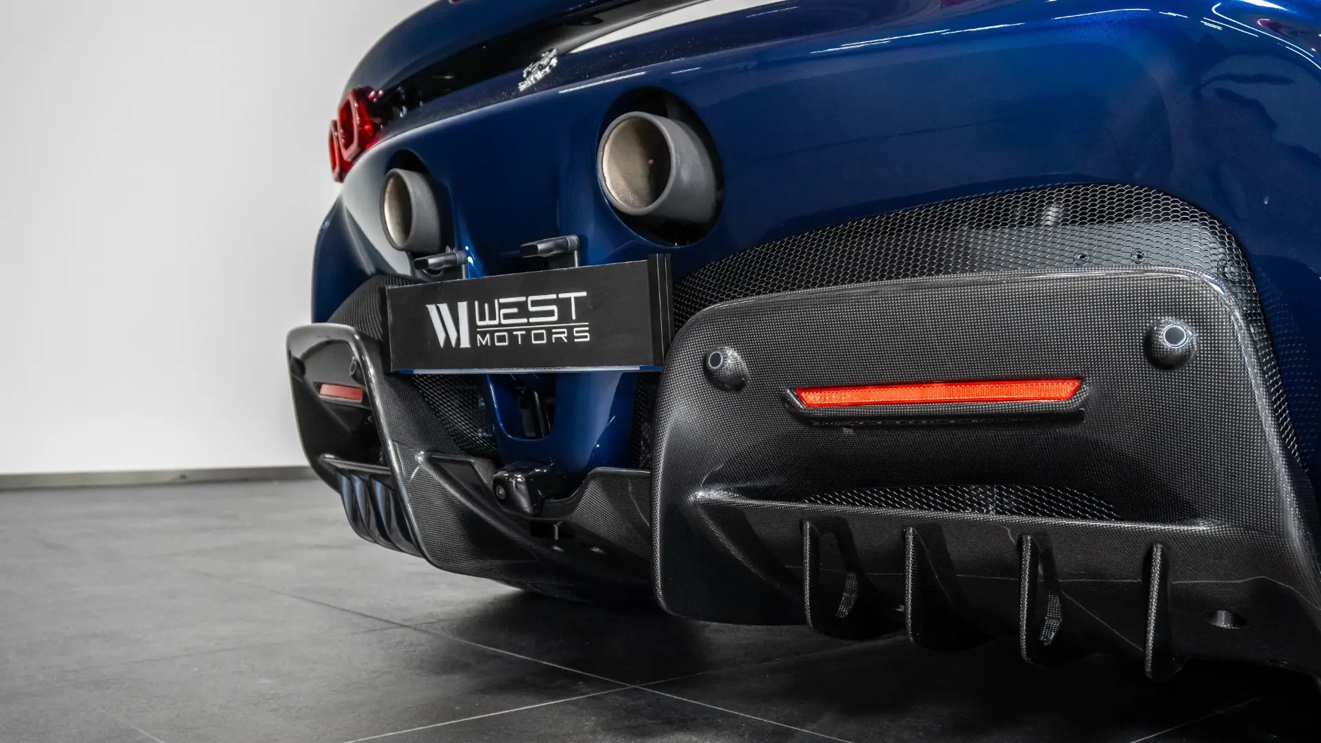 Ferrari SF90 — photo 10