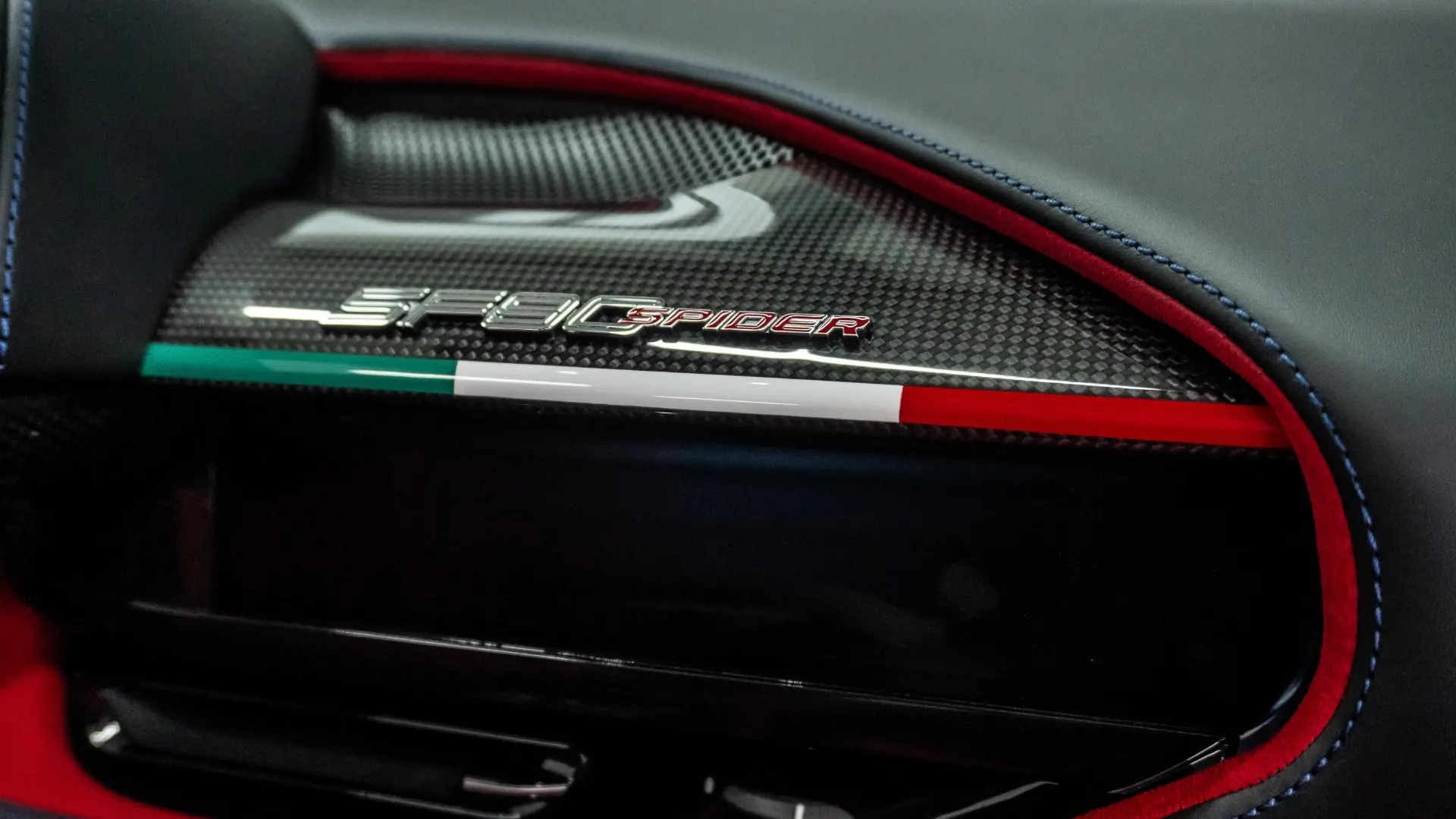 Ferrari SF90 — photo 27