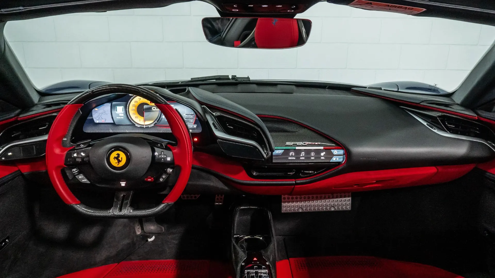 Ferrari SF90 — photo 25