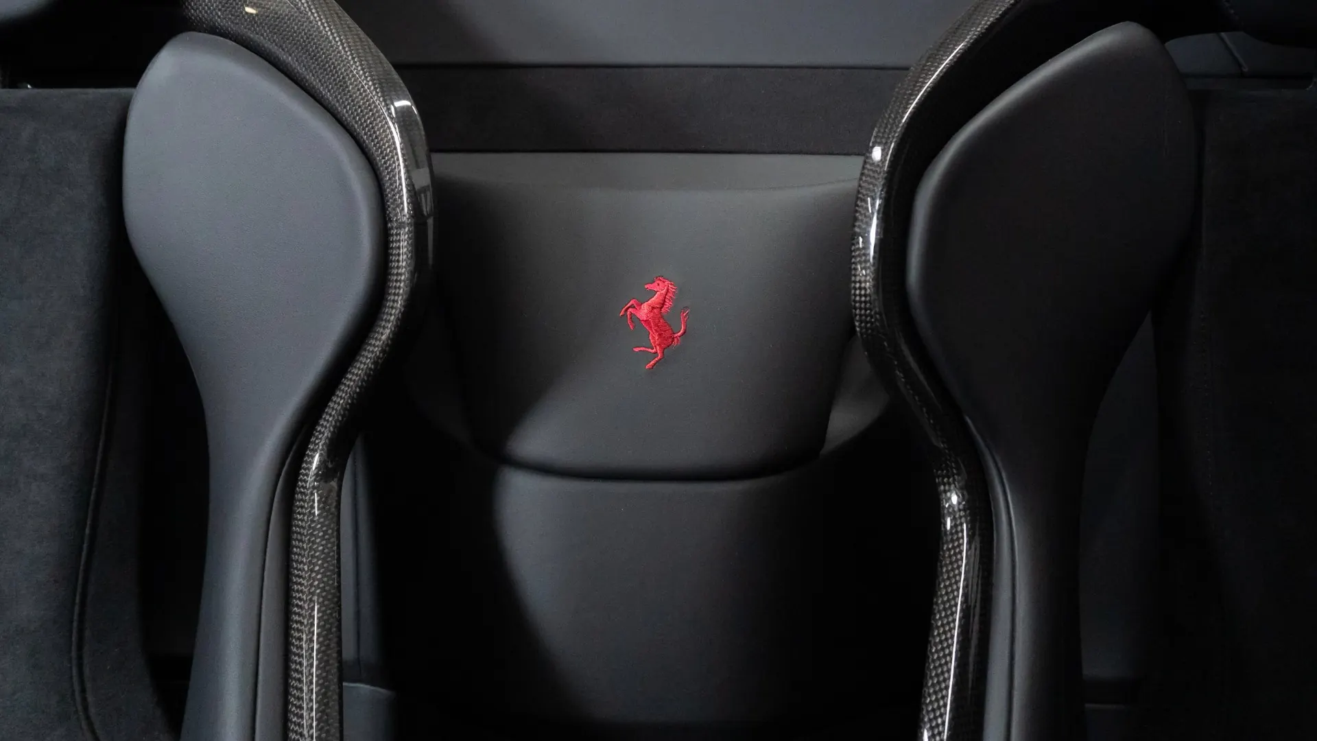 Ferrari SF90 — photo 29