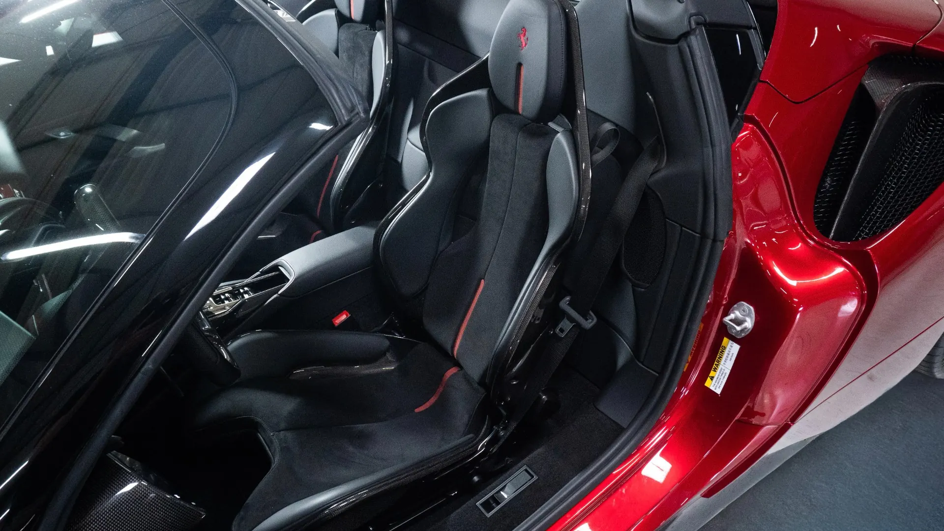 Ferrari SF90 — photo 14
