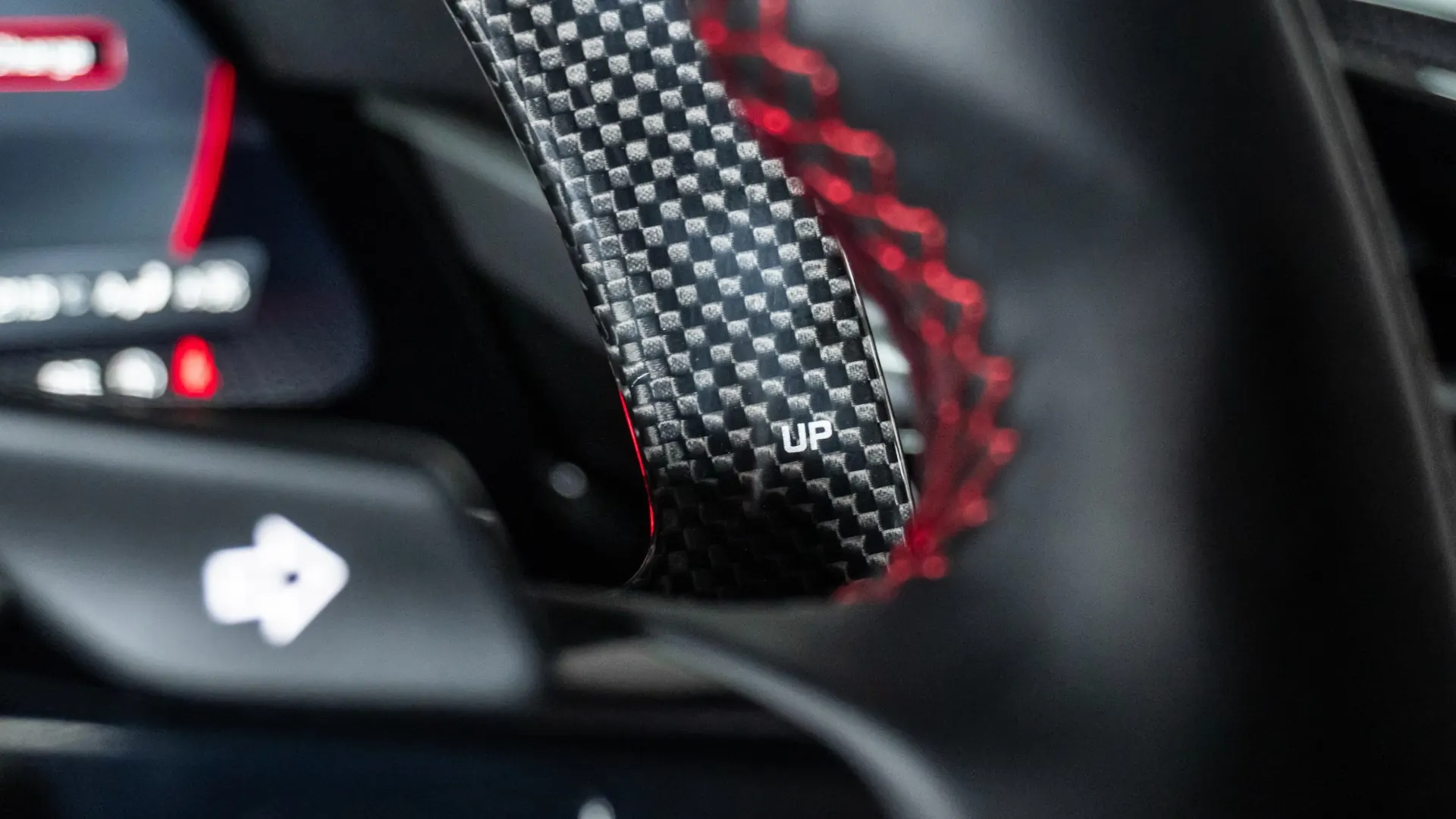 Ferrari SF90 — photo 24
