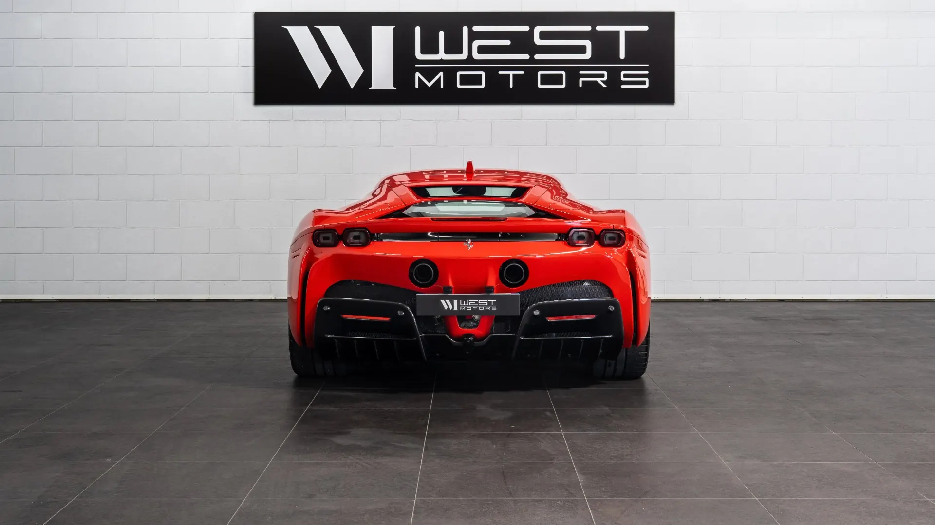 Ferrari SF90 — photo 15