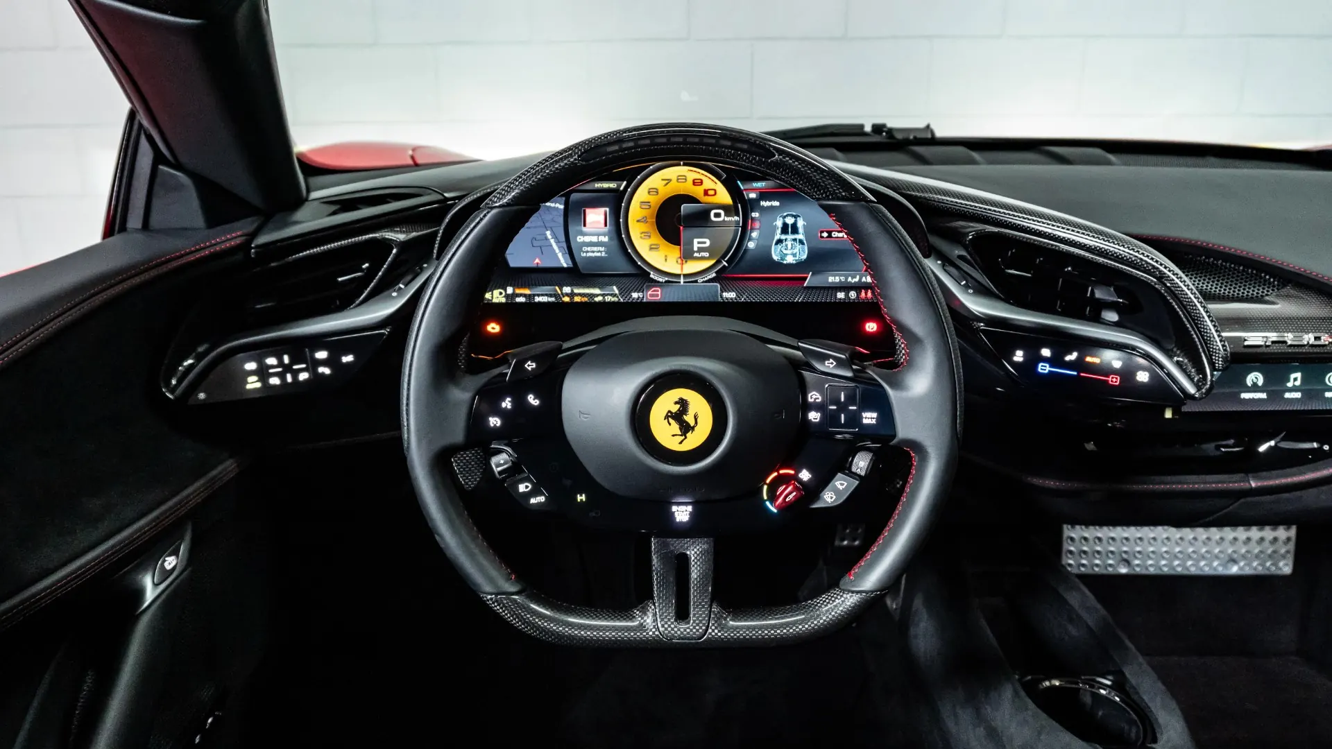 Ferrari SF90 — photo 25