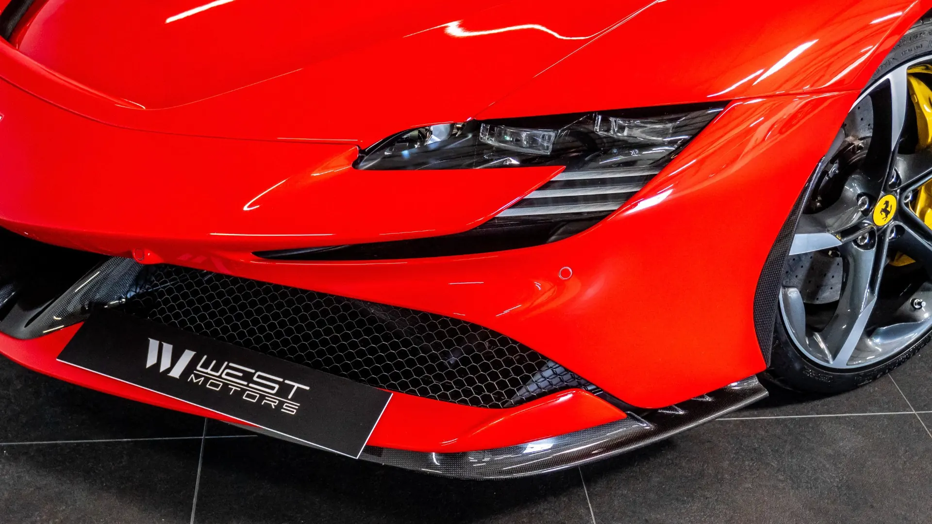 Ferrari SF90 — photo 5