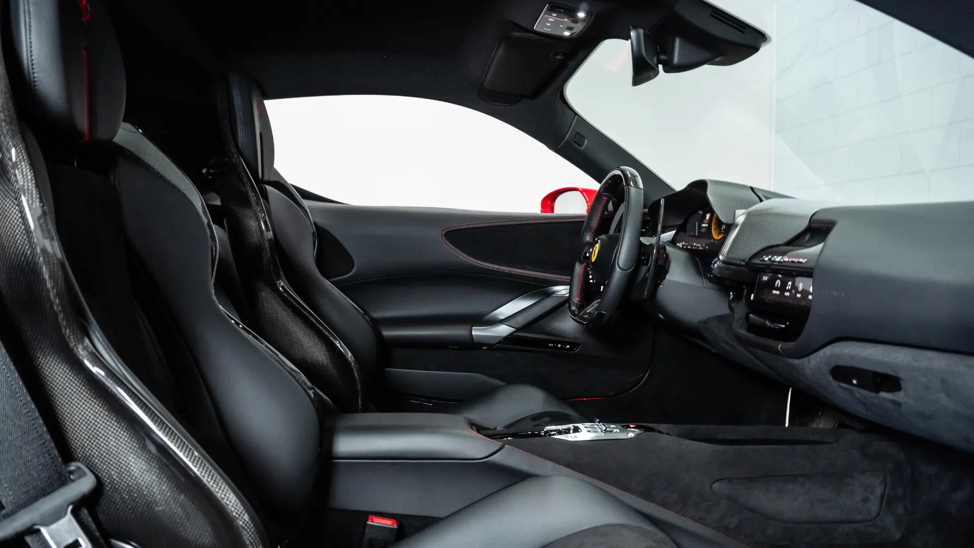 Ferrari SF90 — photo 27