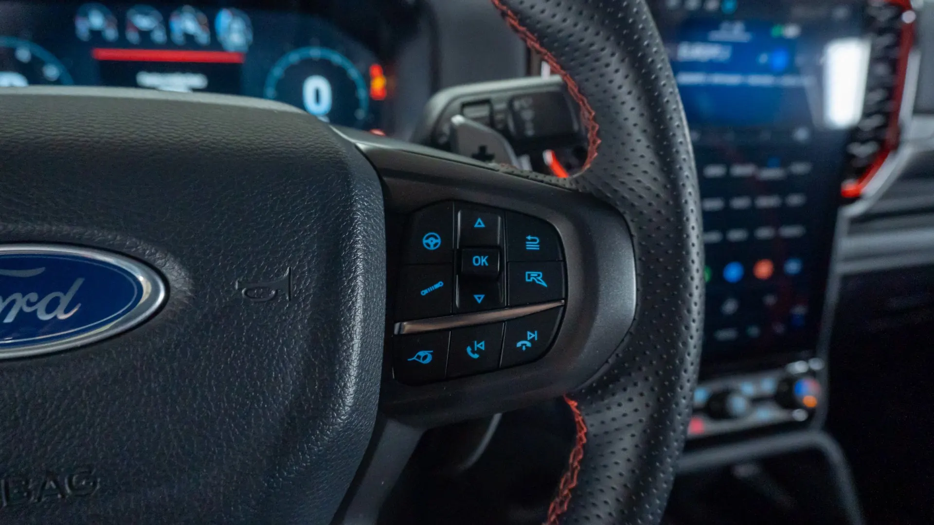 FORD Ranger — photo 23