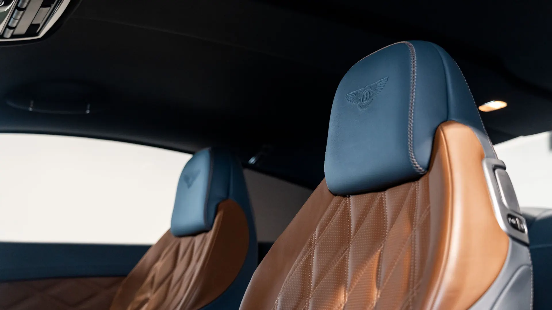 Bentley Continental — photo 11